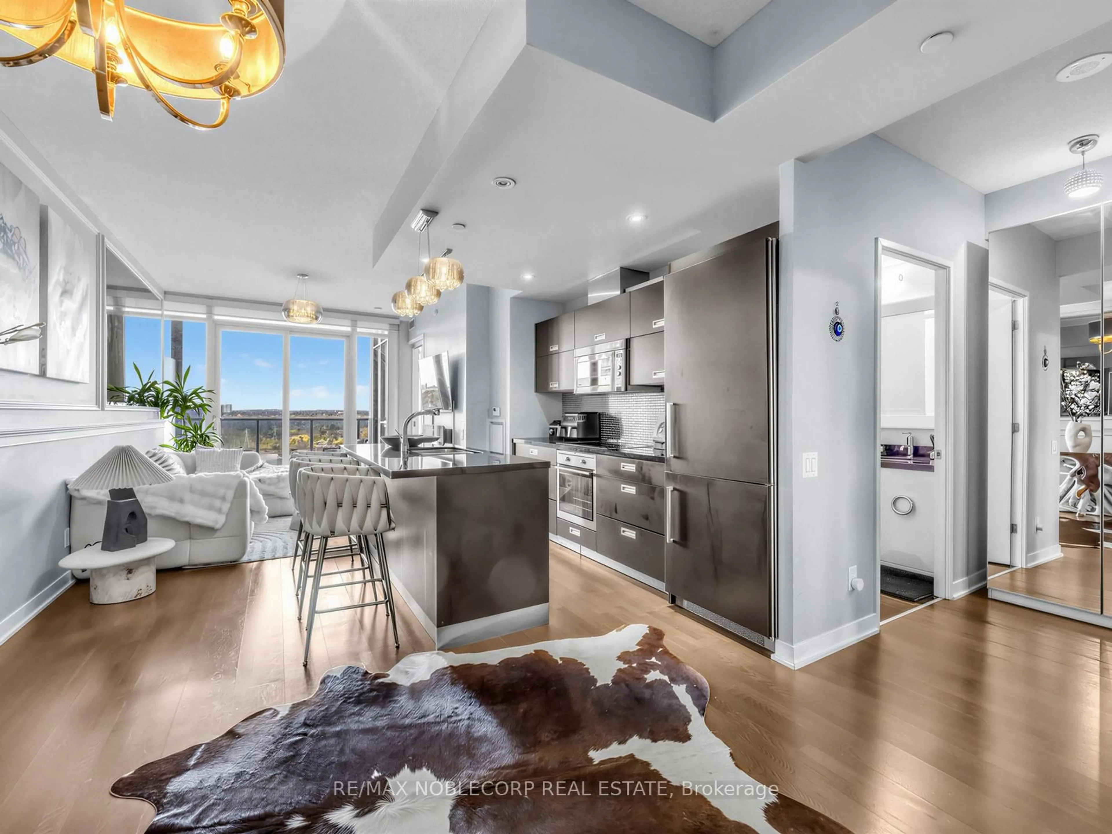 Open concept kitchen, unknown for 88 Park Lawn Rd #2212, Toronto Ontario M8Y 0B5