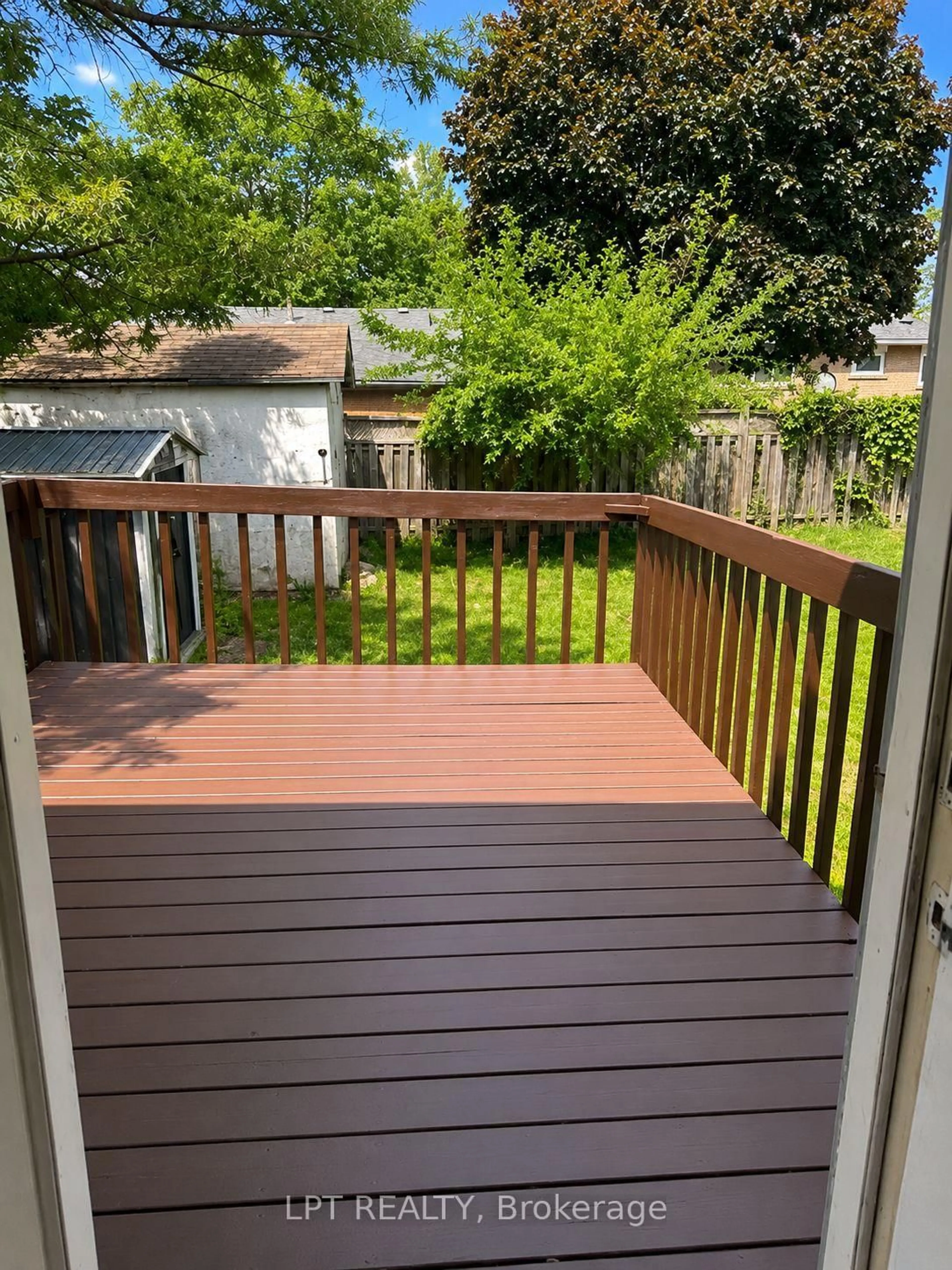 Patio, unknown for 51 Windermere Crt, Brampton Ontario L6X 2L5