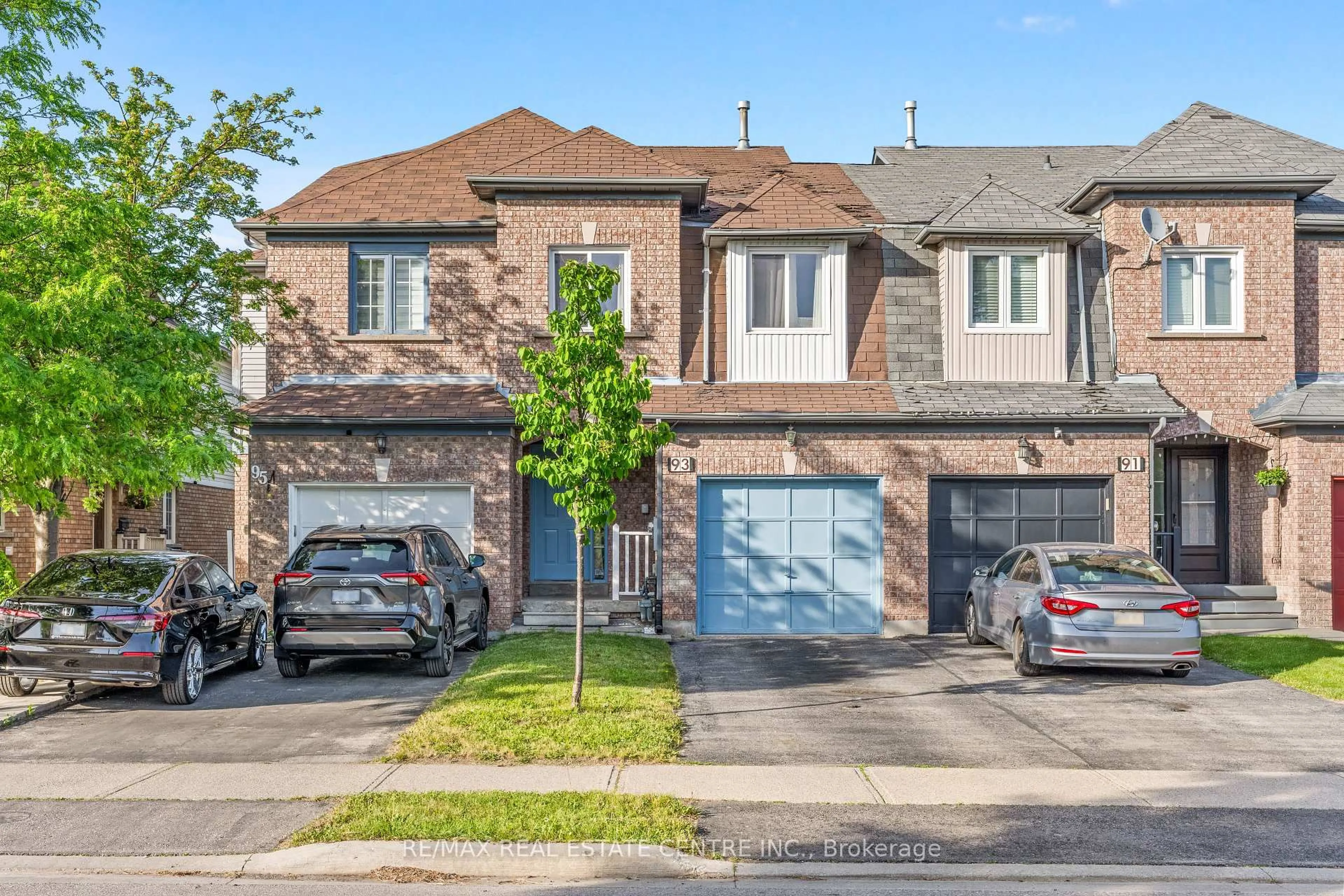 Home with brick exterior material, street for 93 Ural Circ, Brampton Ontario L6R 1H2