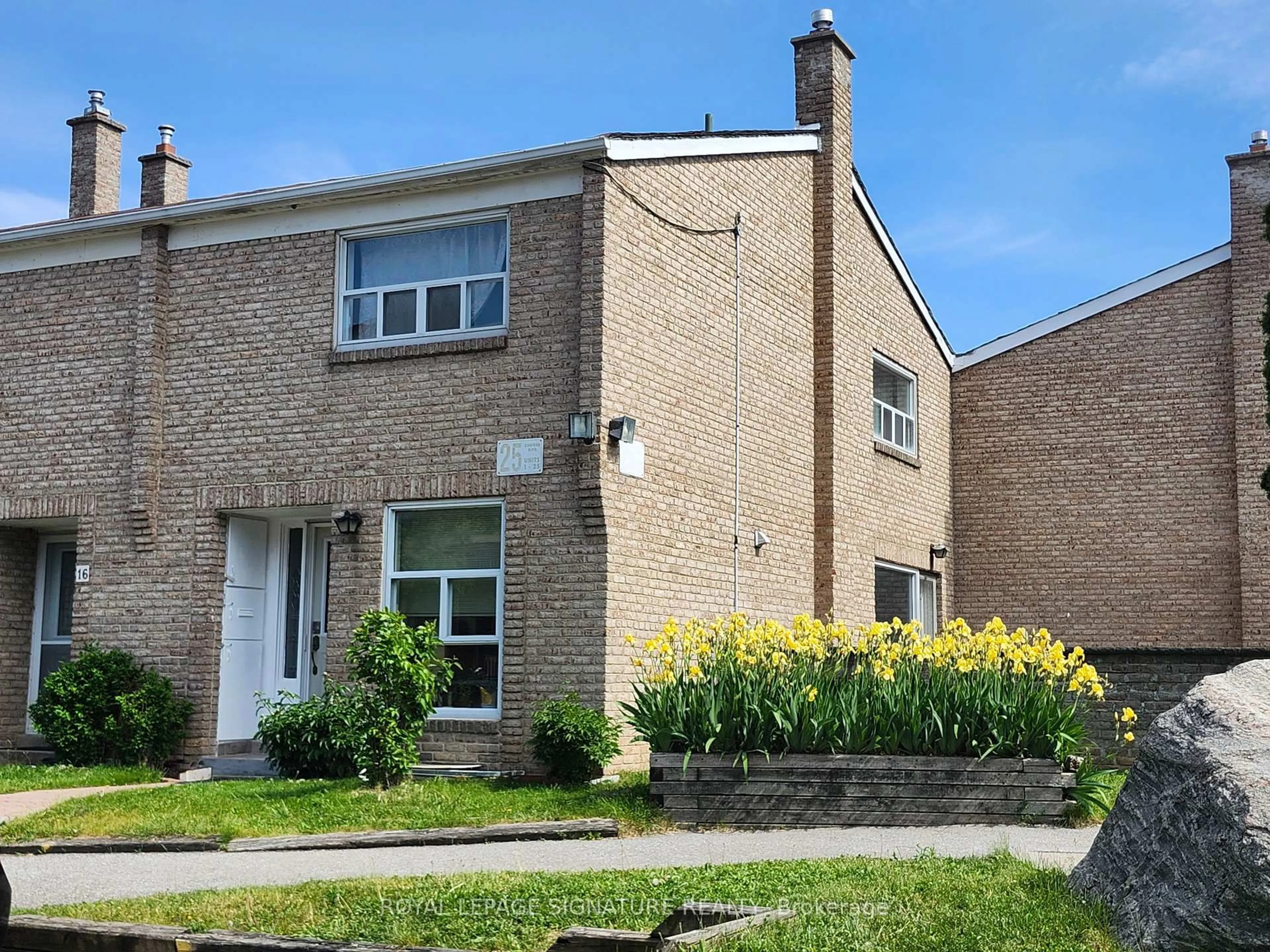 Unknown for 25 Gosford Blvd #15, Toronto Ontario M3N 2G7