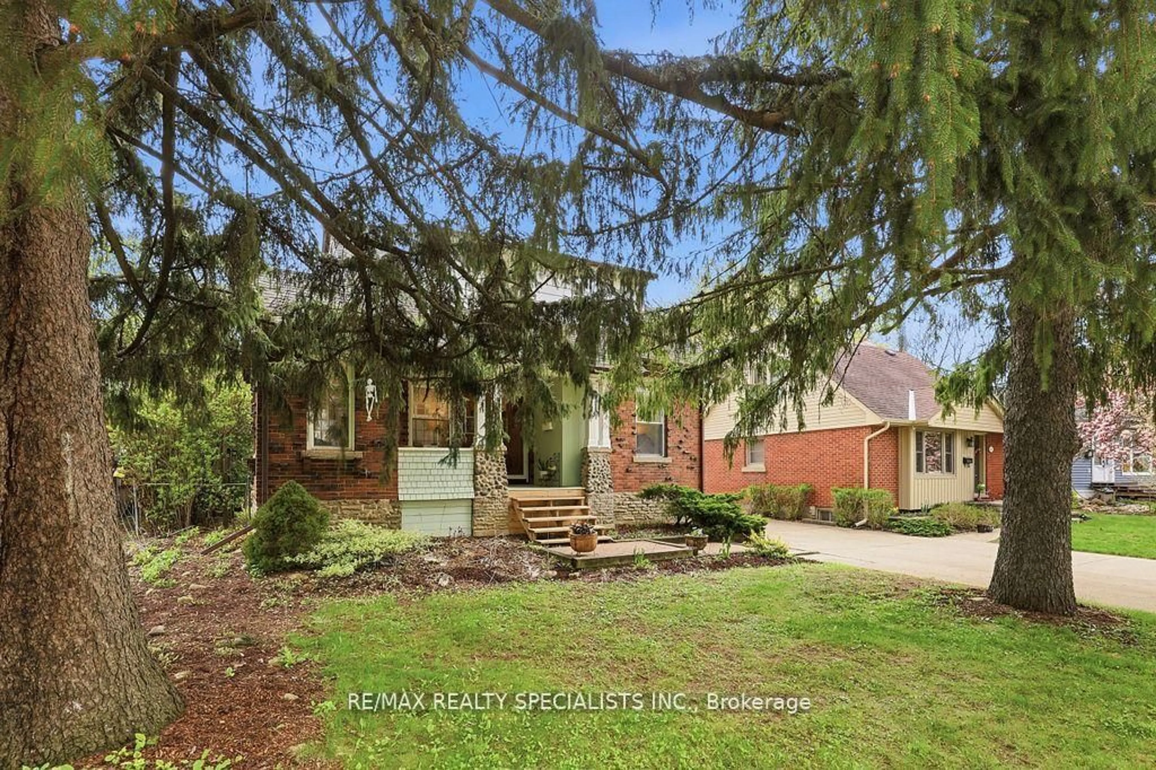 Unknown for 123 Mill St, Brampton Ontario L6Y 1T4