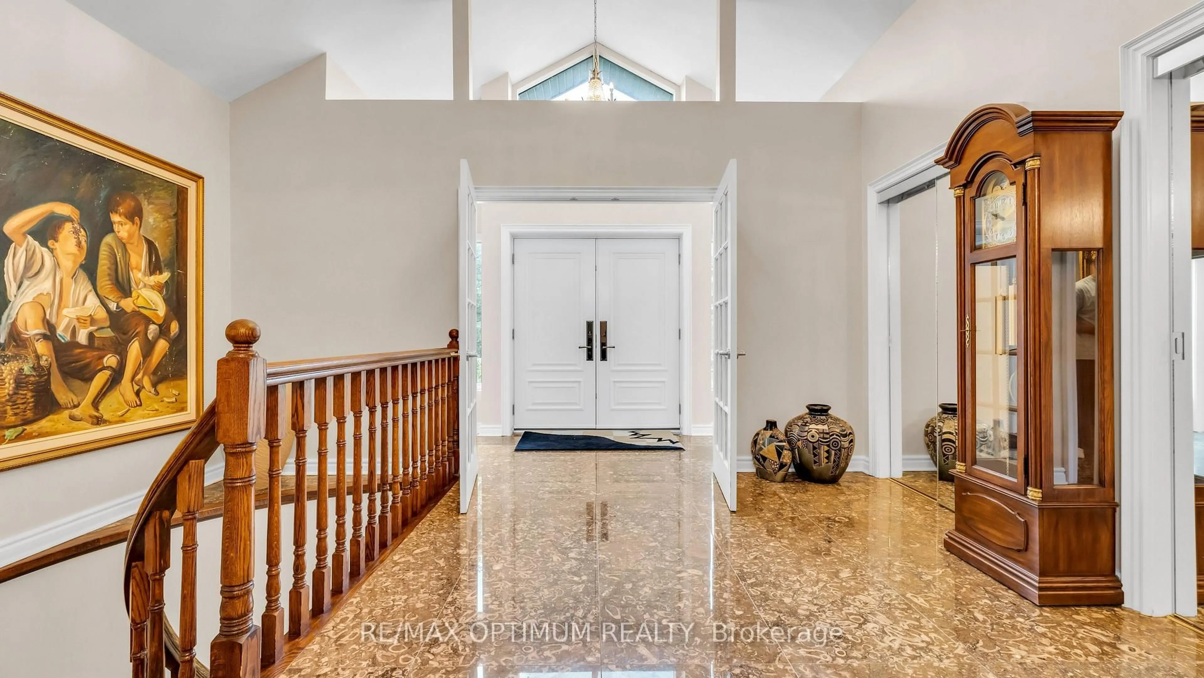 Indoor foyer for 37 Fenton Way, Brampton Ontario L6P 0P4