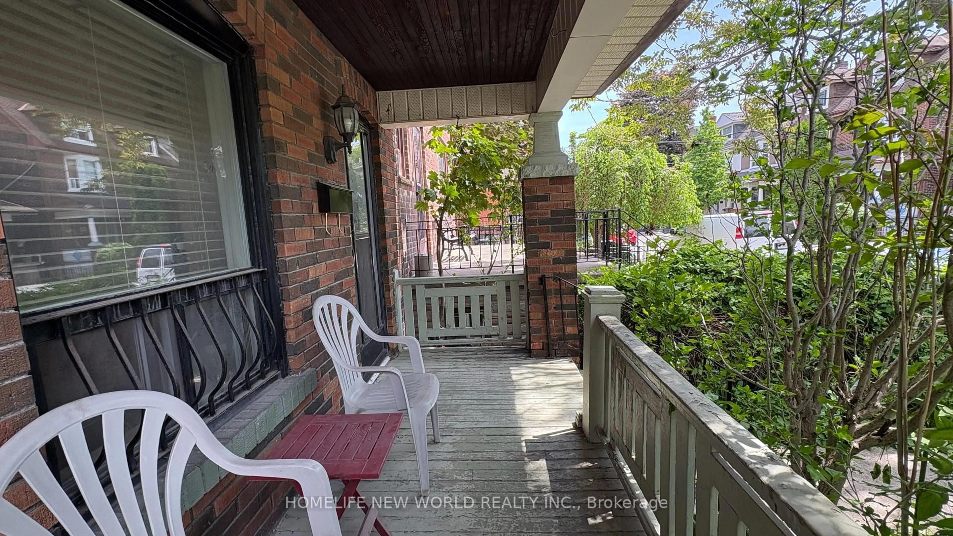 Patio, street for 8 Burnfield Ave, Toronto Ontario M6G 1Y5