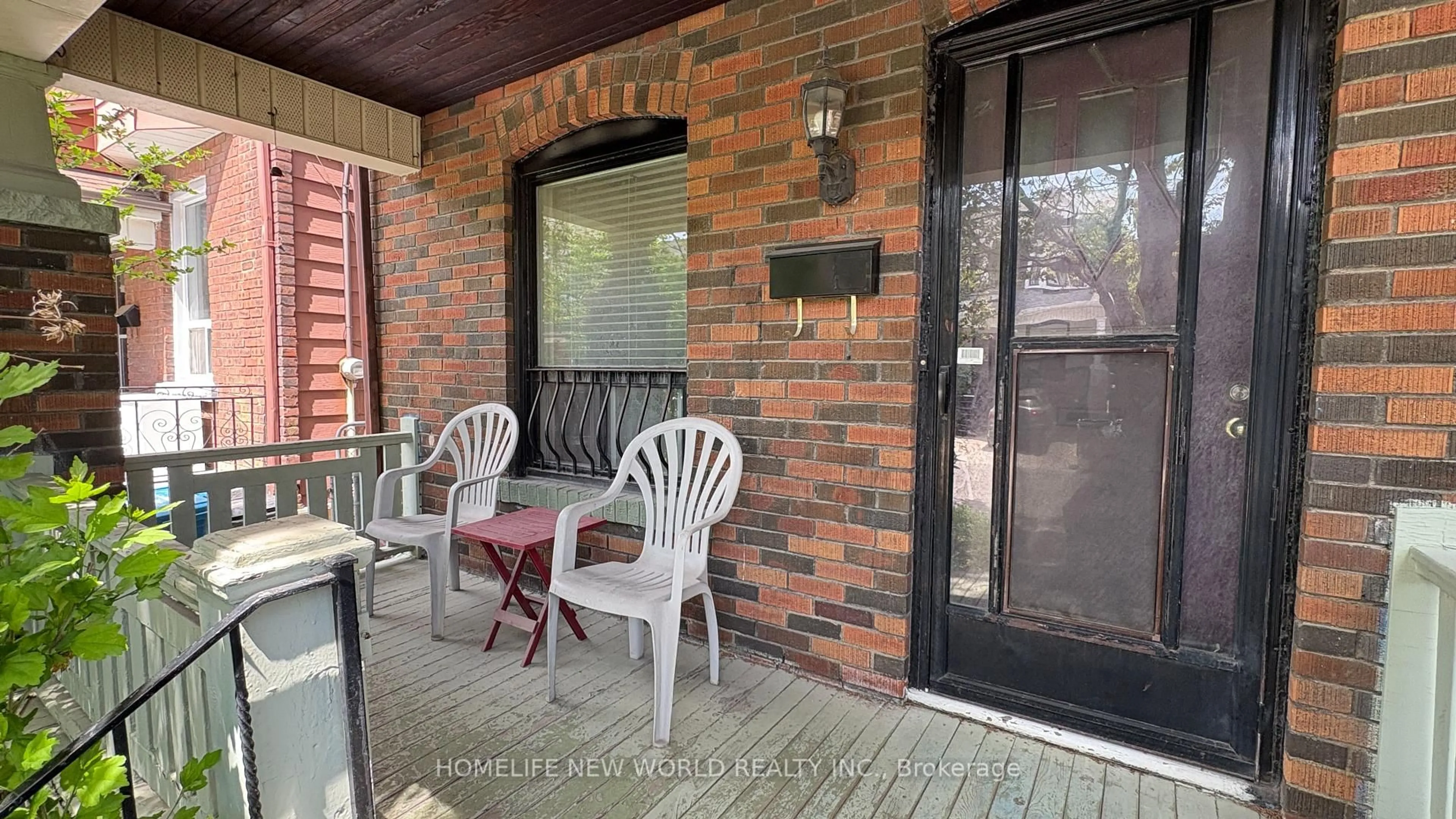 Patio, street for 8 Burnfield Ave, Toronto Ontario M6G 1Y5