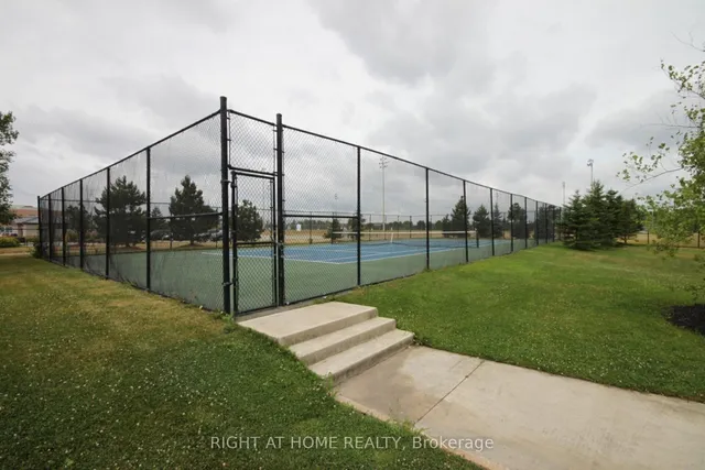 2545 Erin Centre Blvd #1211, Mississauga 3