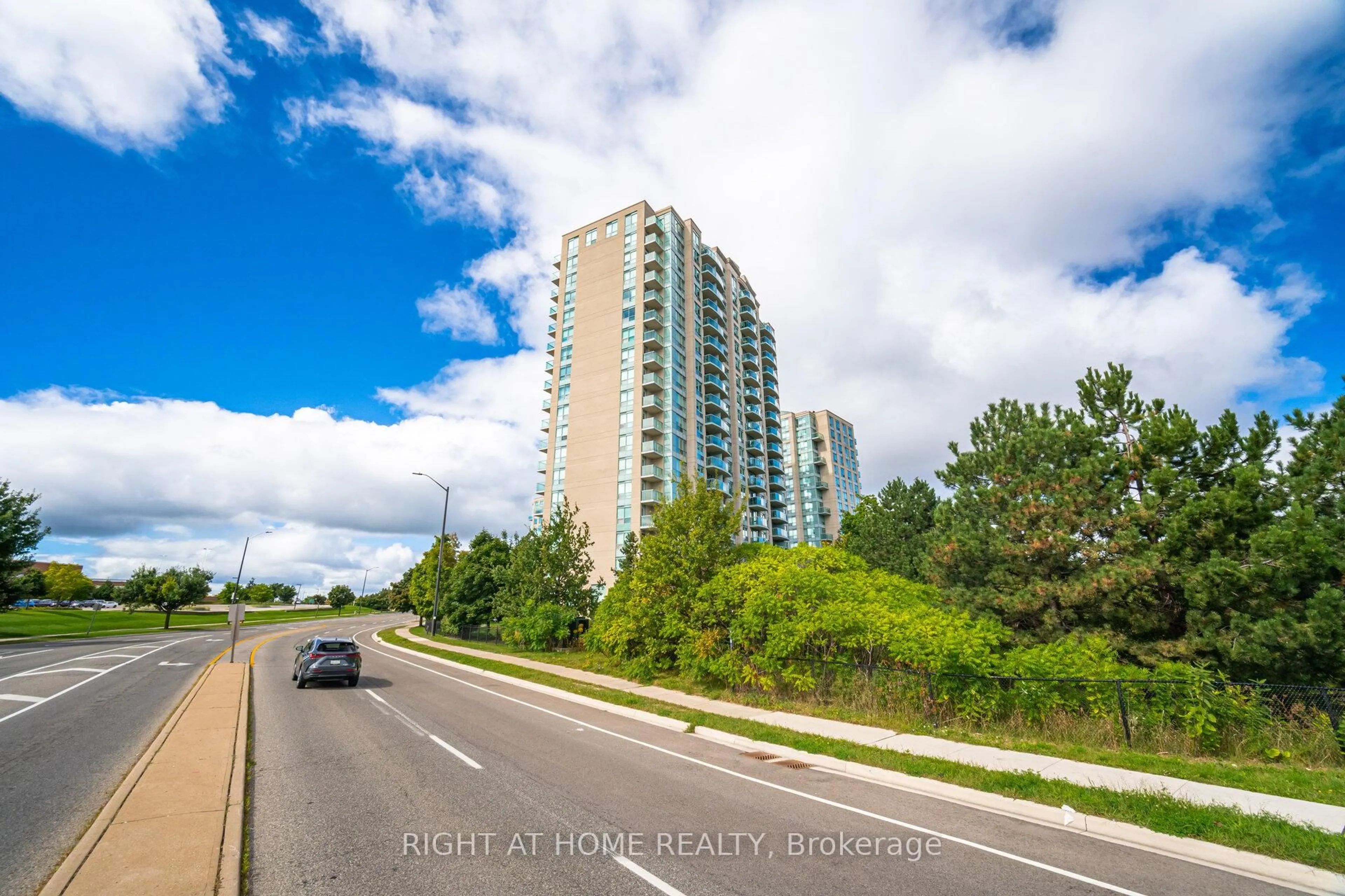 A pic from outside/outdoor area/front of a property/back of a property/a pic from drone, street for 2545 Erin Centre Blvd #1211, Mississauga Ontario L5M 6Z9