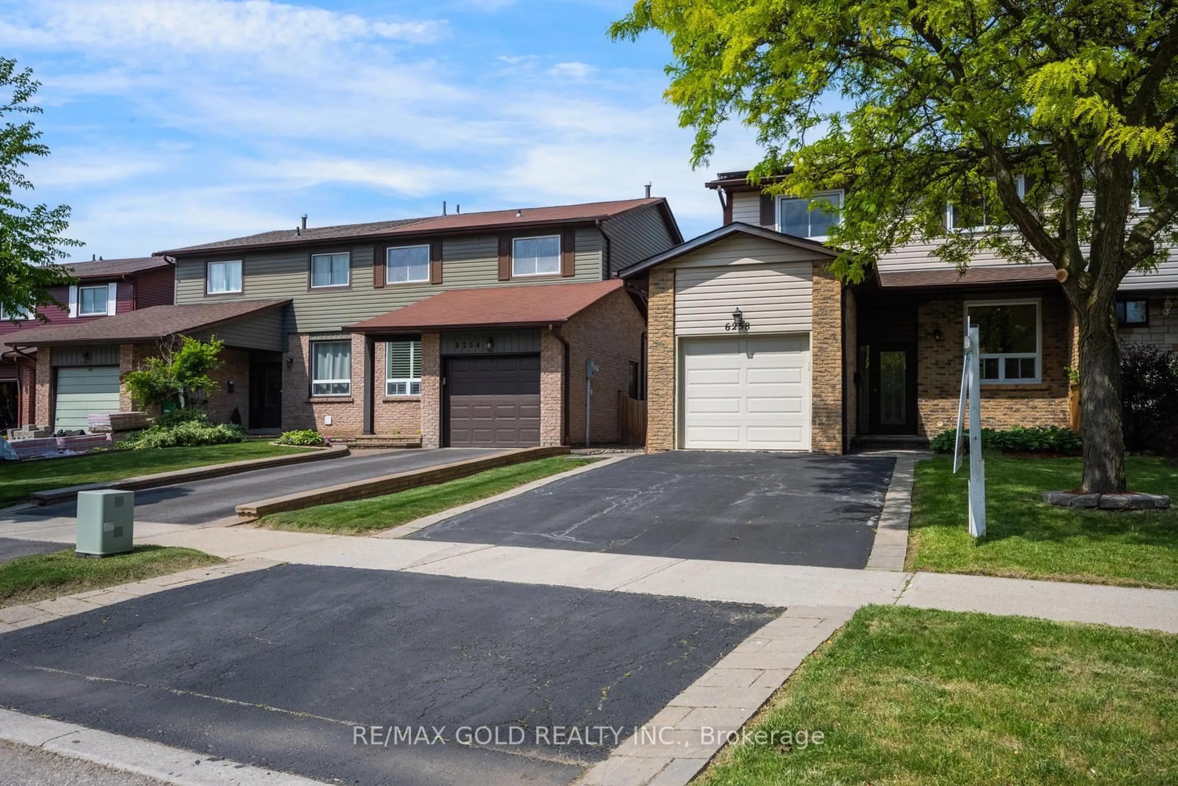 Home with brick exterior material, street for 6258 Atherly Cres, Mississauga Ontario L5N 2J2