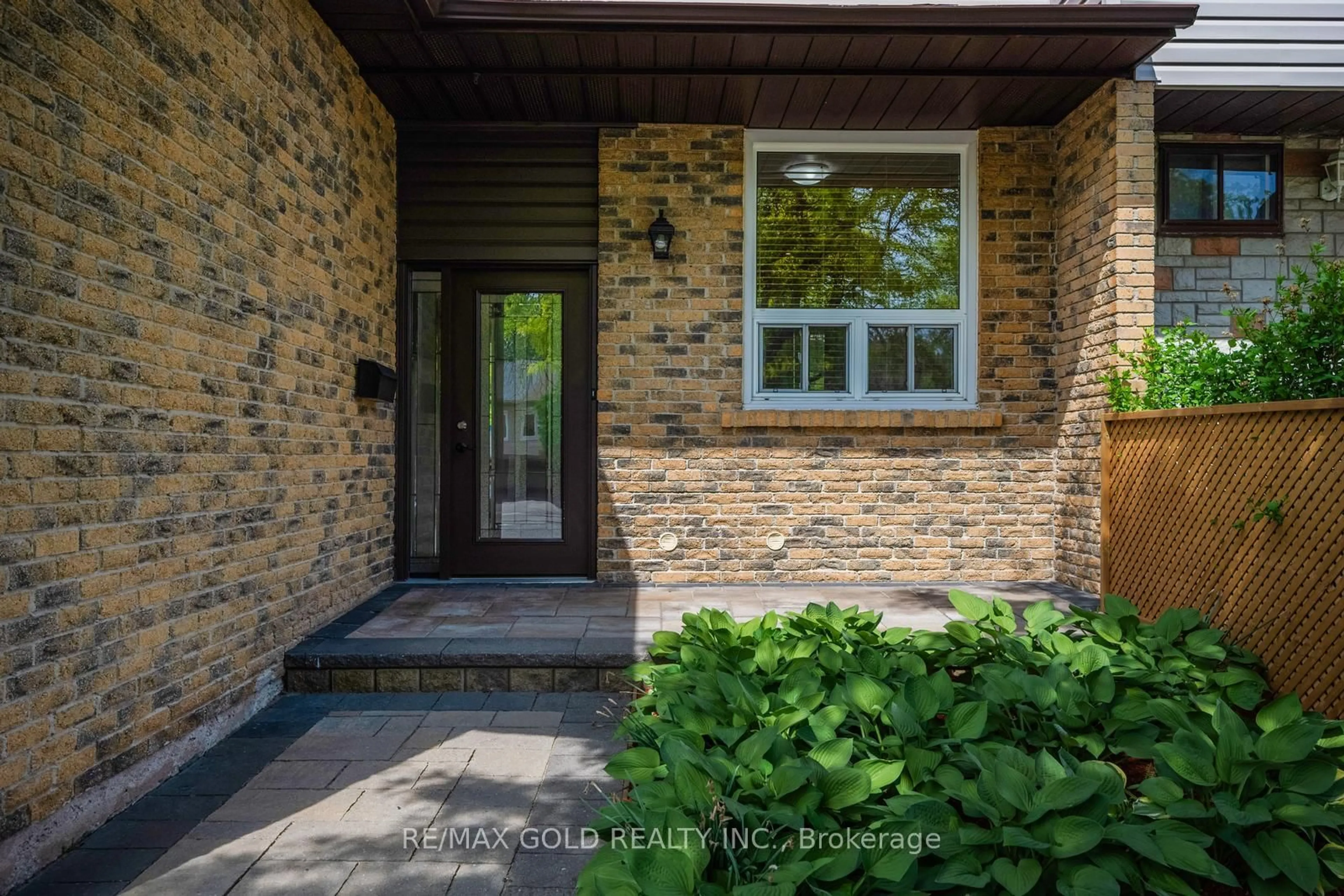 Home with brick exterior material, street for 6258 Atherly Cres, Mississauga Ontario L5N 2J2