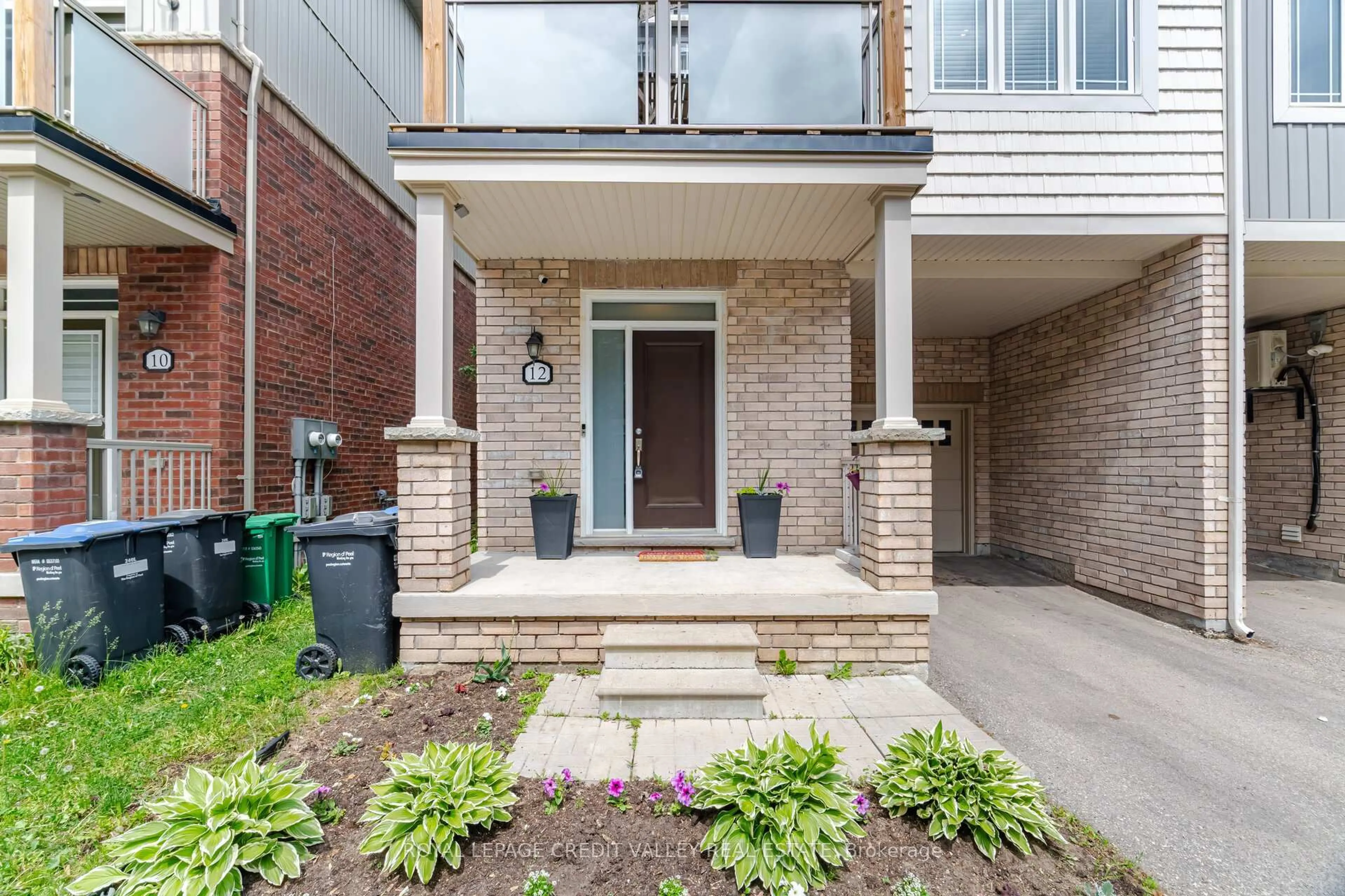 Home with brick exterior material, street for 12 Frank Lane, Caledon Ontario L7C 4C9