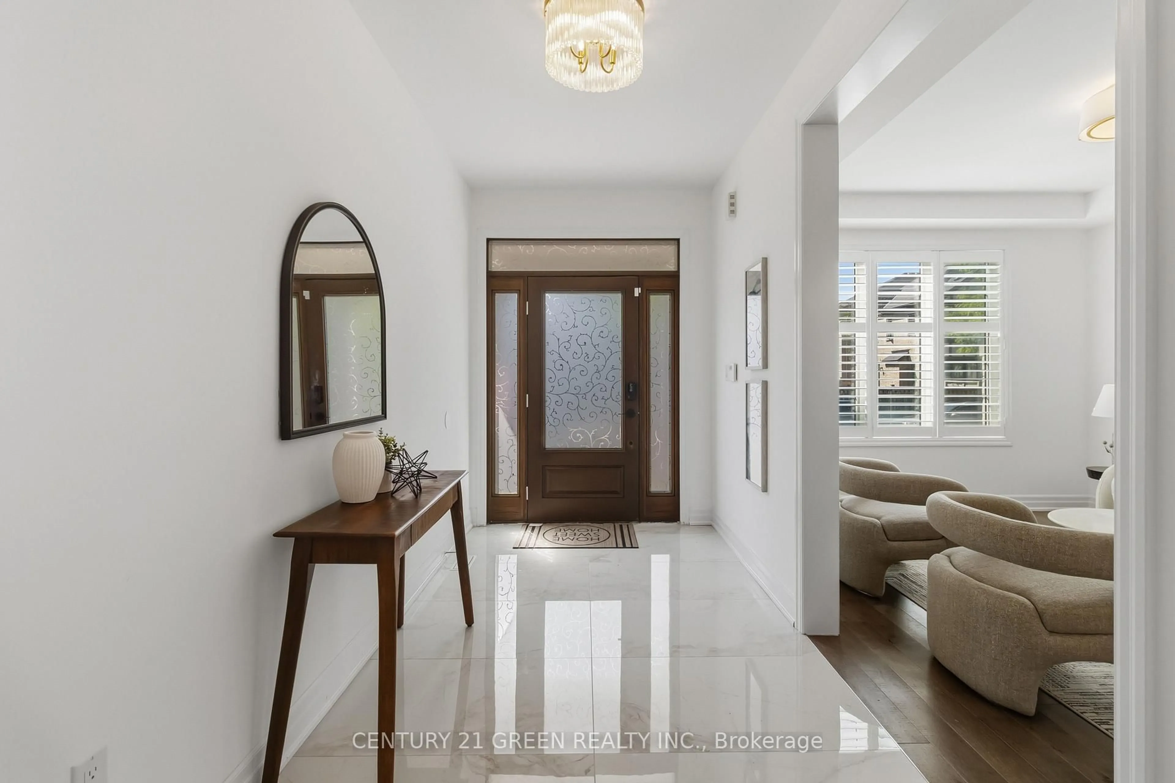 Indoor entryway for 140 Magnolia Cres, Oakville Ontario L6M 4M1