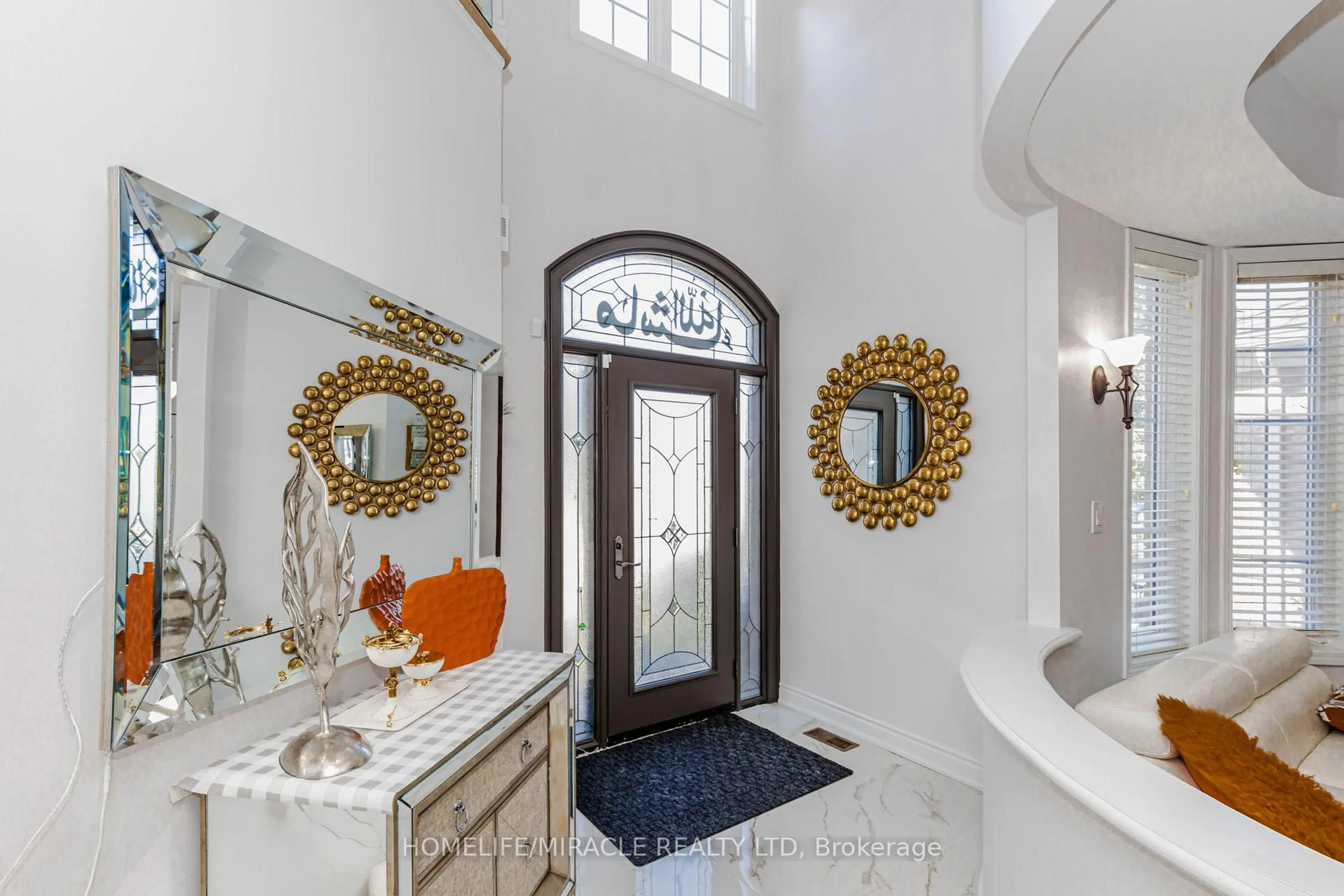Contemporary bathroom, ceramic/tile floor for 3339 Crompton Cres, Mississauga Ontario L5B 4C7