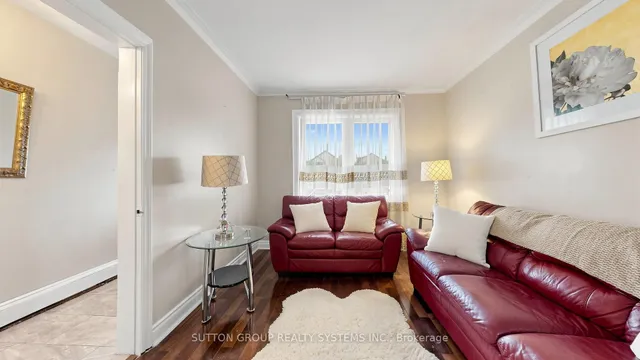 91 Kirknewton Rd, Toronto 5