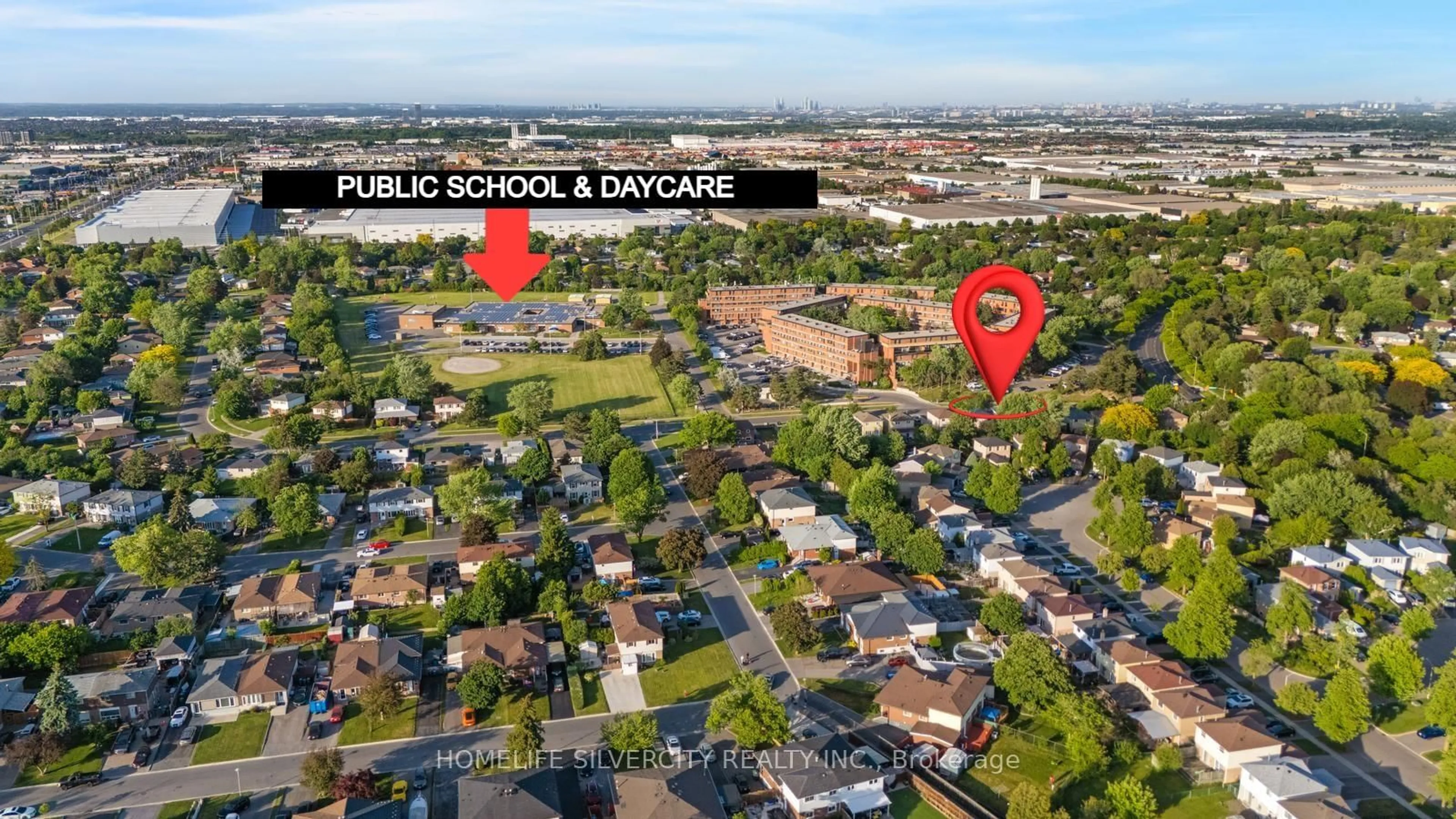 A pic from outside/outdoor area/front of a property/back of a property/a pic from drone, street for 3 Folkstone Cres, Brampton Ontario L6T 3M4