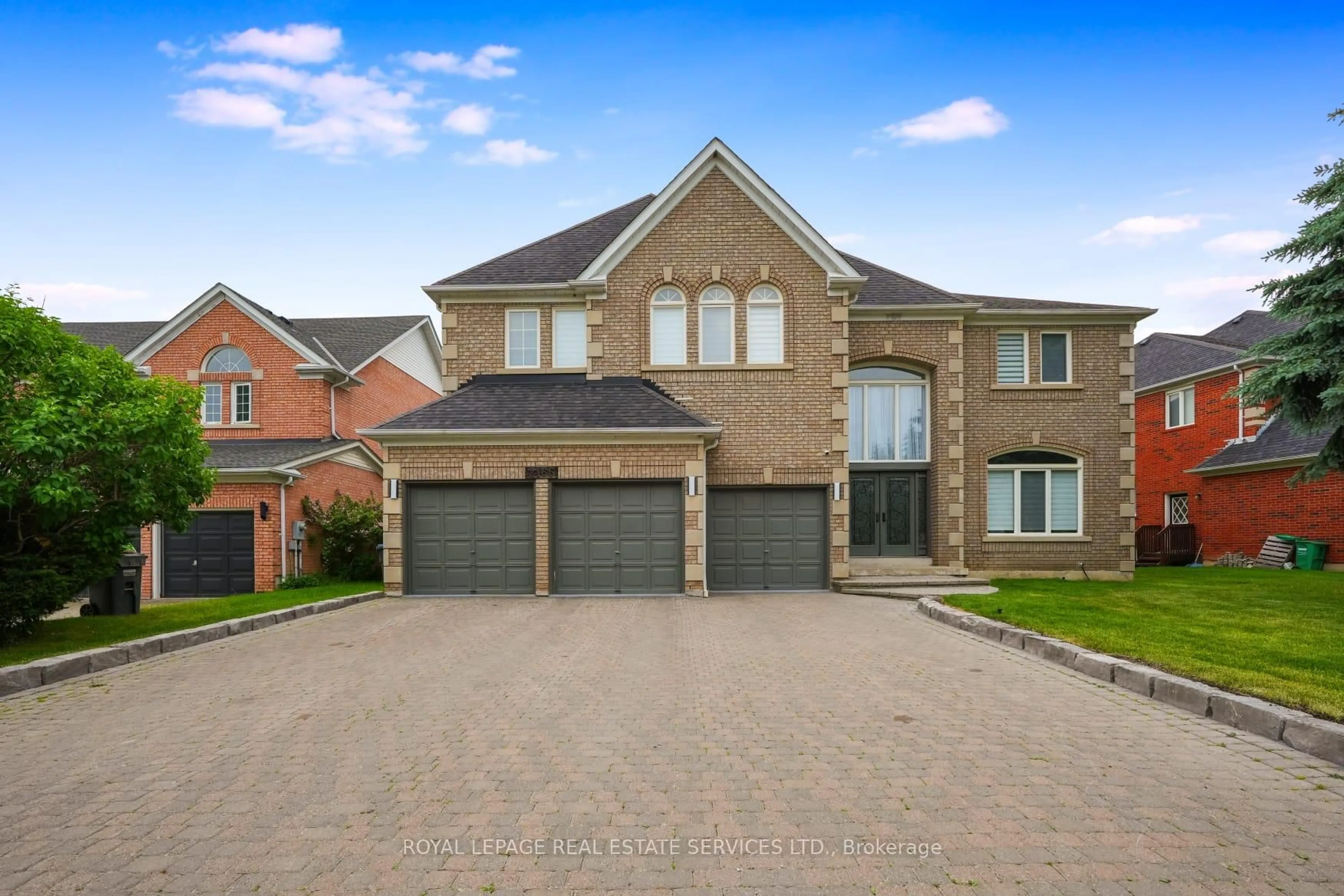 Home with brick exterior material, street for 2166 Erin Centre Blvd, Mississauga Ontario L5M 5H8