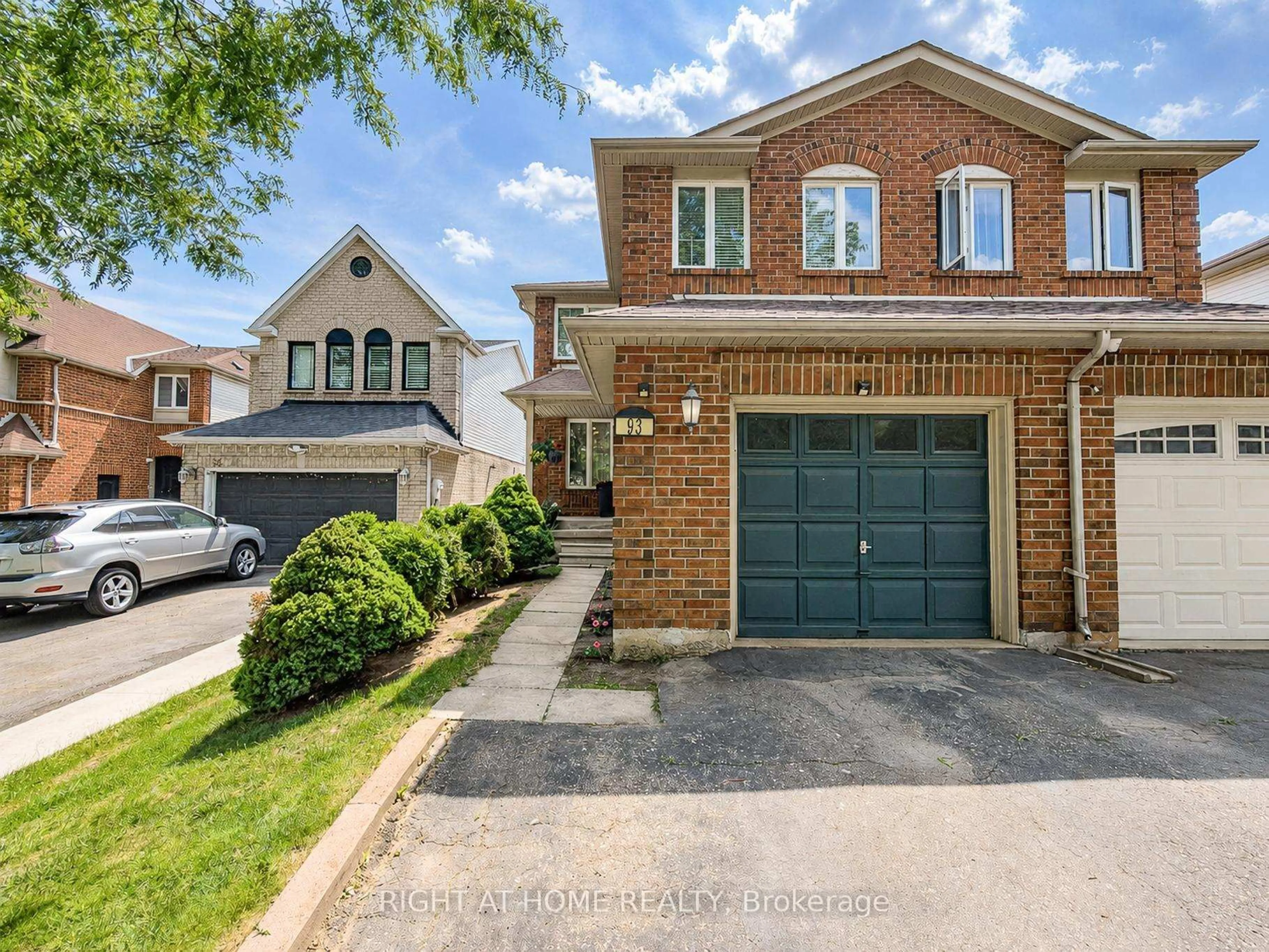 Home with brick exterior material, street for 93 Townley Cres, Brampton Ontario L6Z 4T1