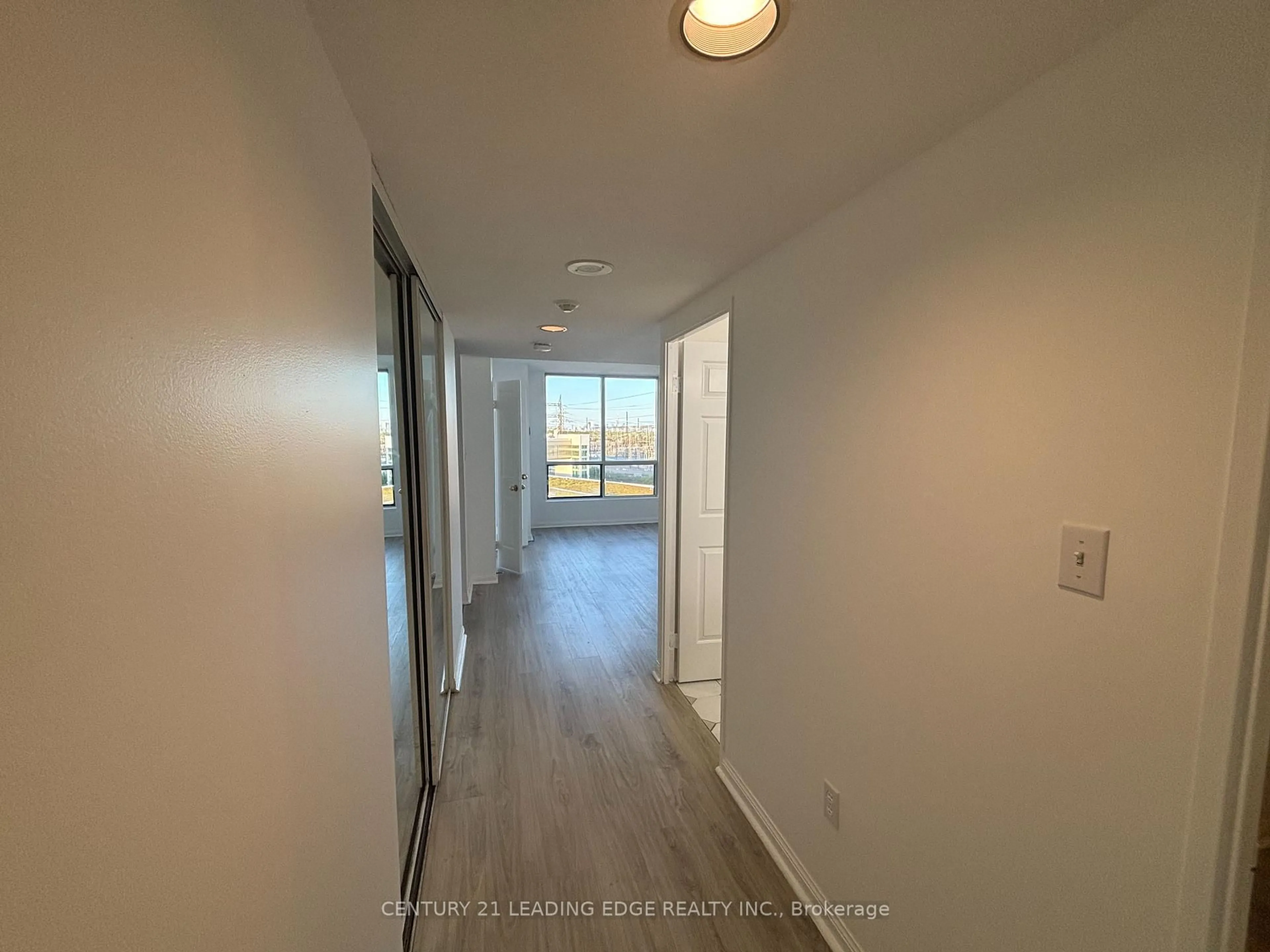 Unknown for 101 Subway Cres #405, Toronto Ontario M9B 6K4