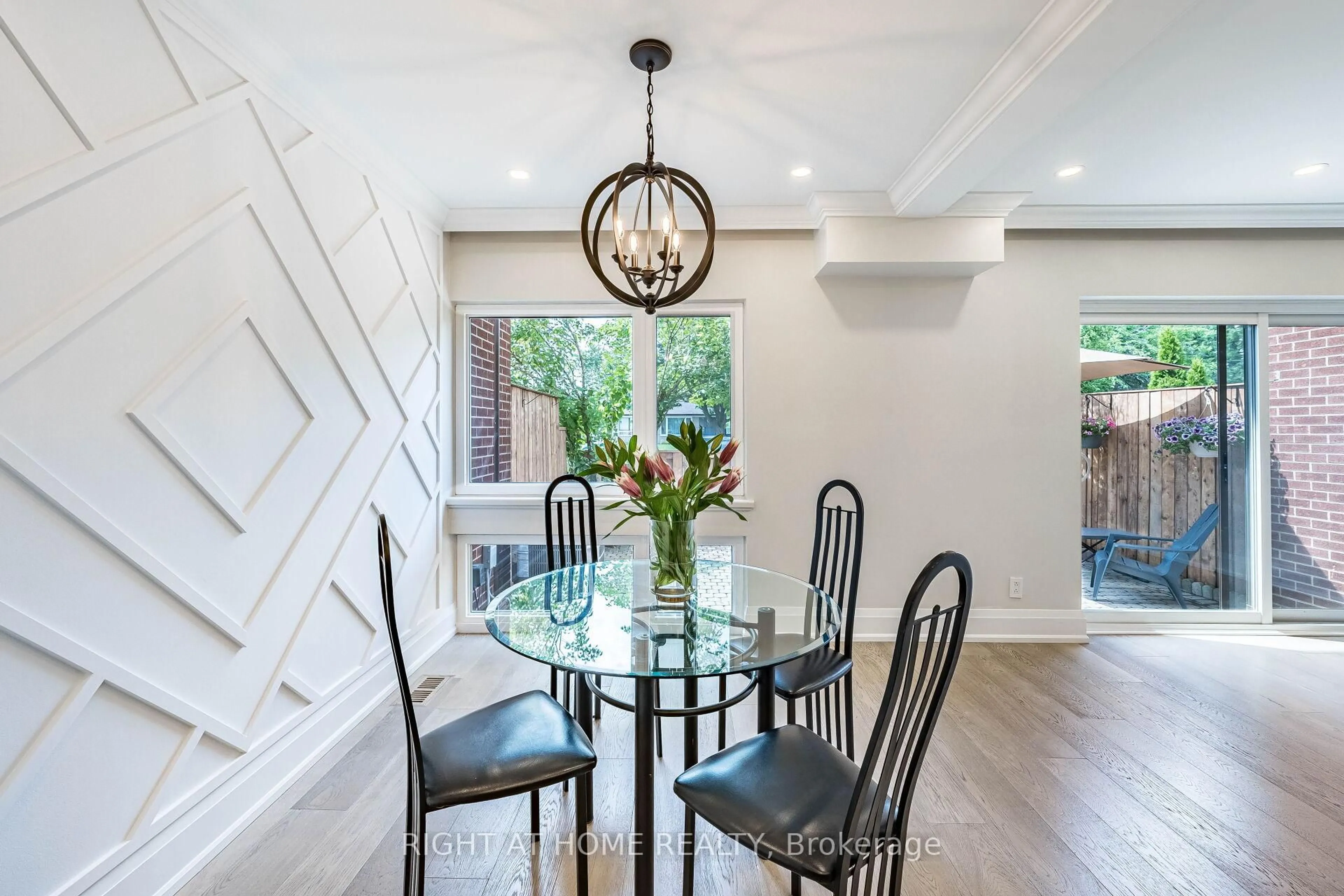 Dining room, unknown for 1200 Gripsholm Rd ##5, Mississauga Ontario L4Y 2G9