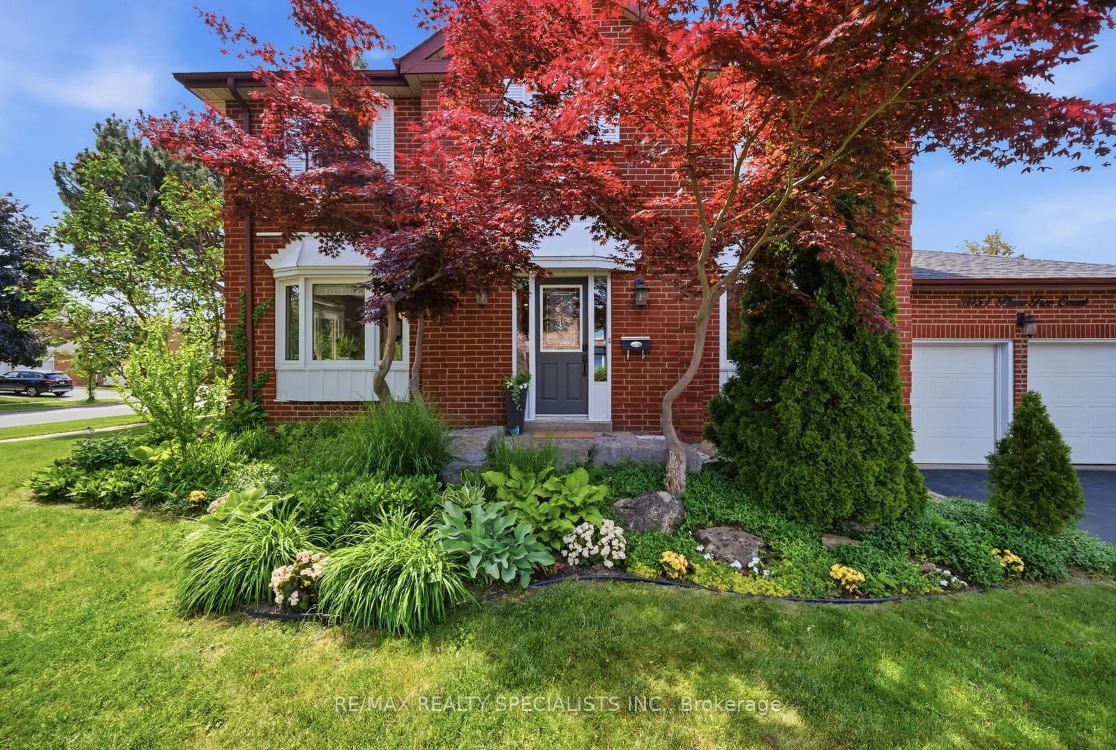Home with brick exterior material, street for 3051 Plum Tree Crt, Mississauga Ontario L5N 4X6
