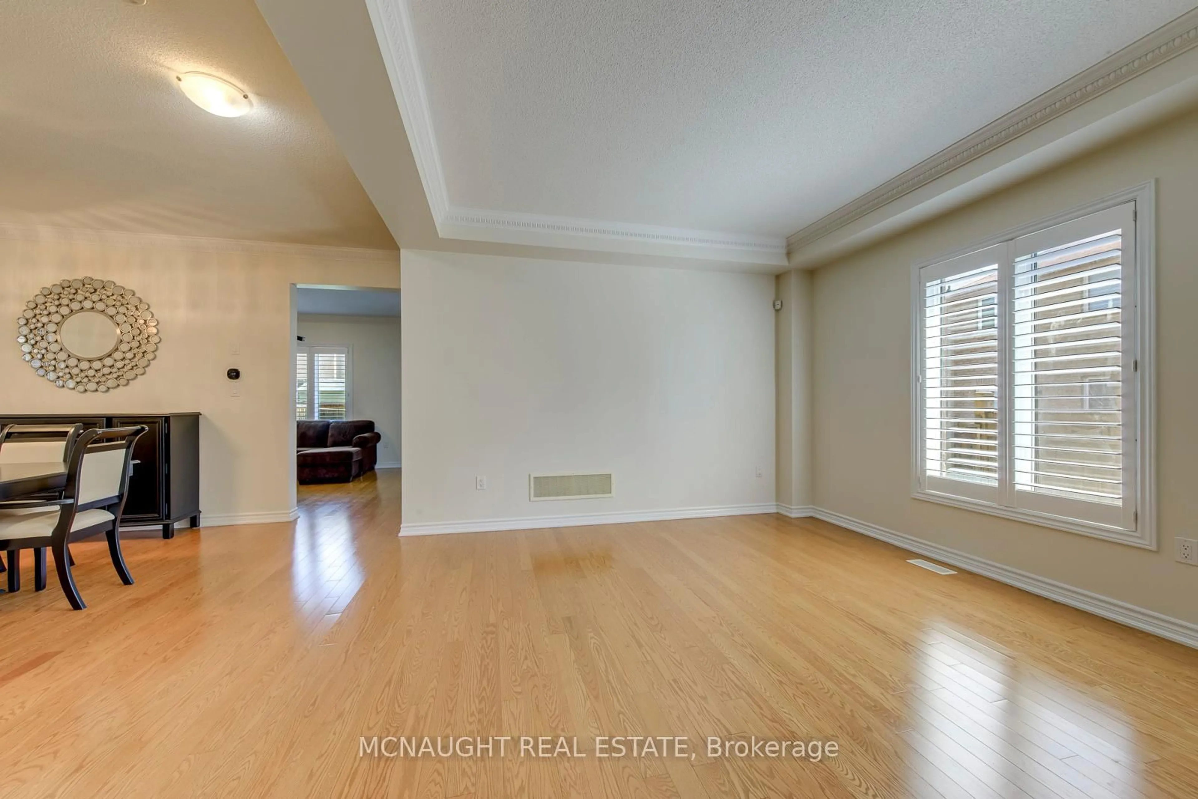 A pic of a room for 200 Bellchase Tr, Brampton Ontario L6P 3S1