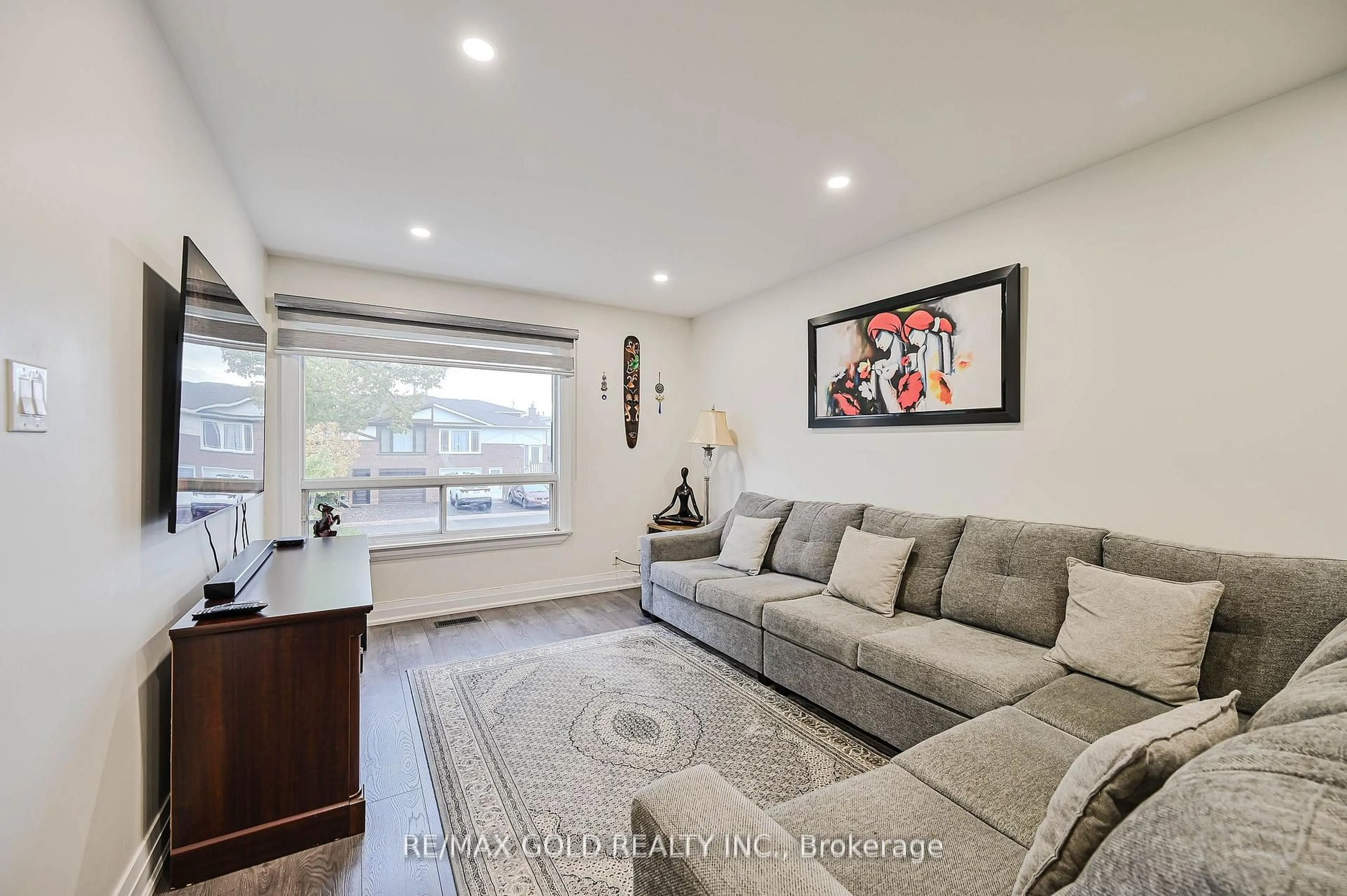 Living room with furniture, unknown for 105 Skegby Rd, Brampton Ontario L6V 2T8