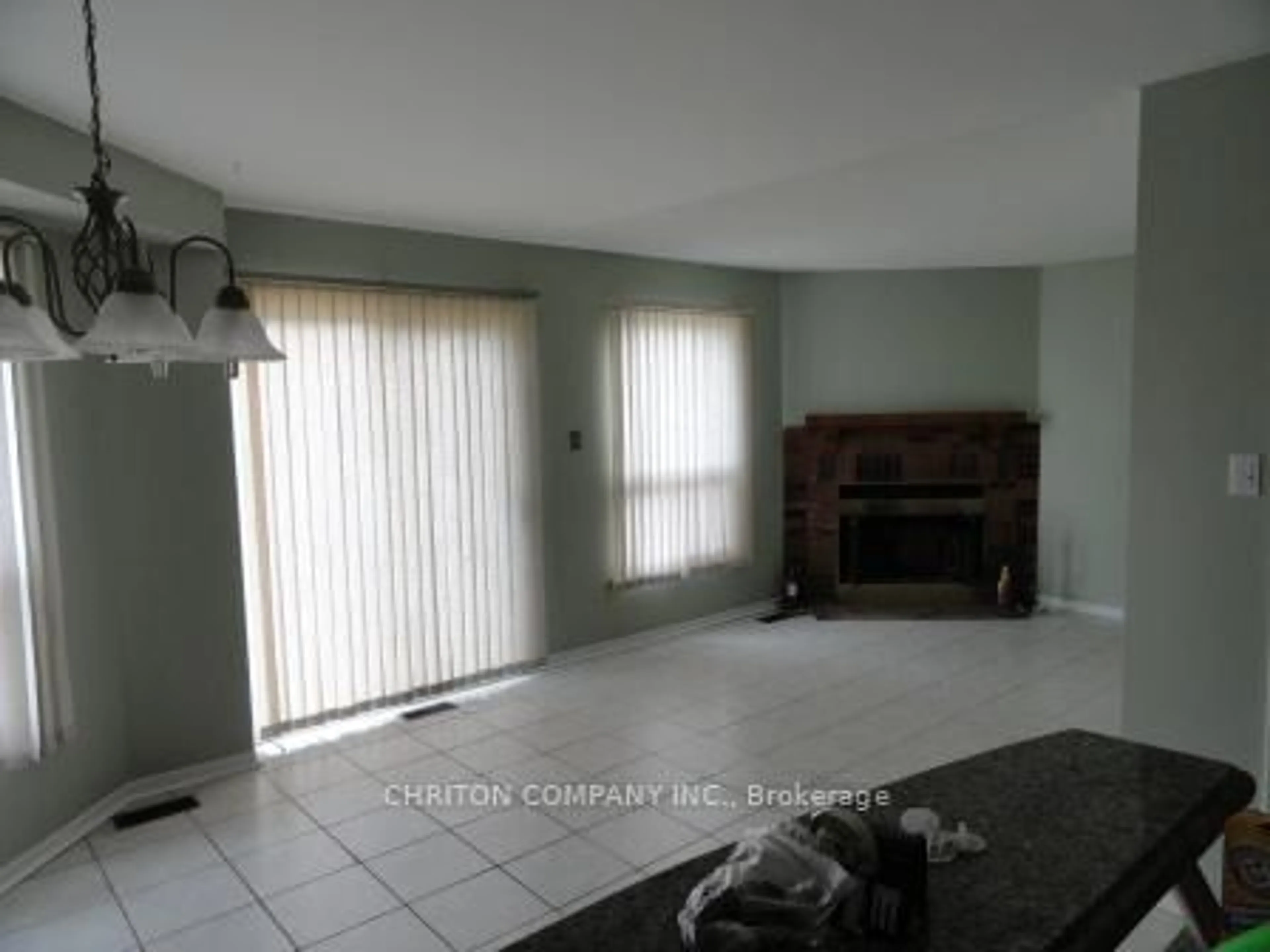A pic of a room for 4523 Donegal Dr, Mississauga Ontario L5M 4H1