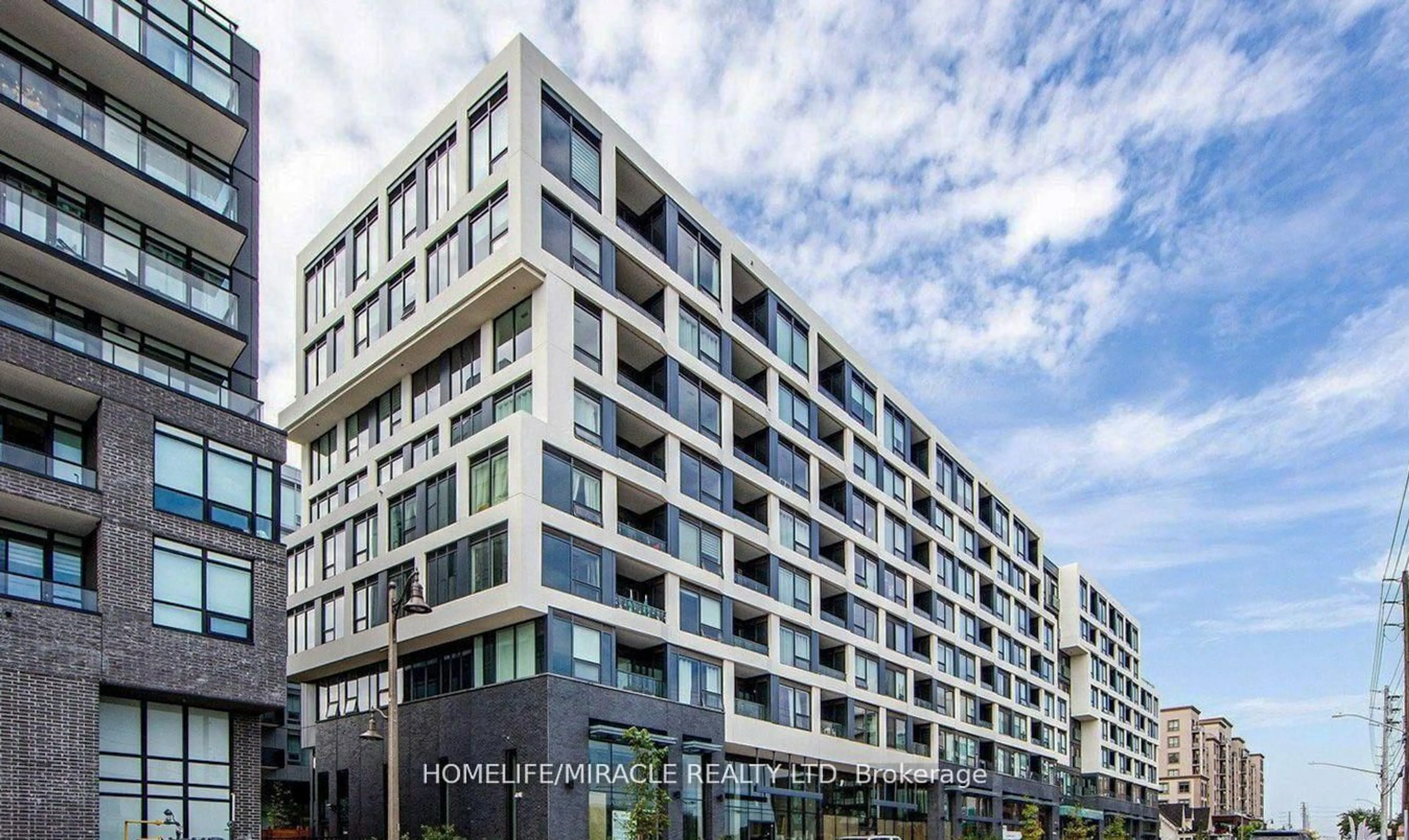 Home with vinyl exterior material, building for 2450 Old Bronte Rd #546, Oakville Ontario L6M 5P6