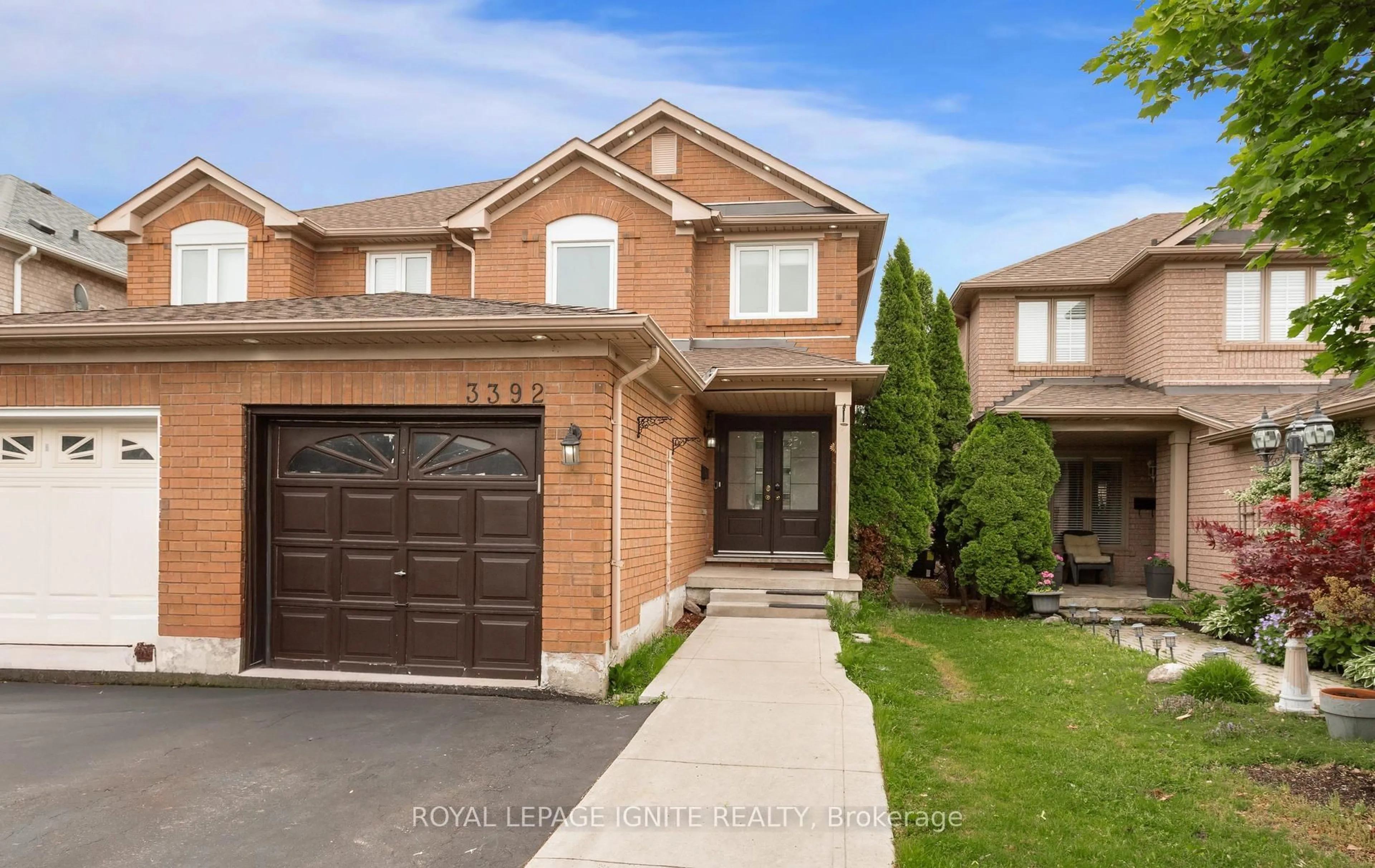 Home with brick exterior material, street for 3392 Spirea Terr, Mississauga Ontario L5N 7N3