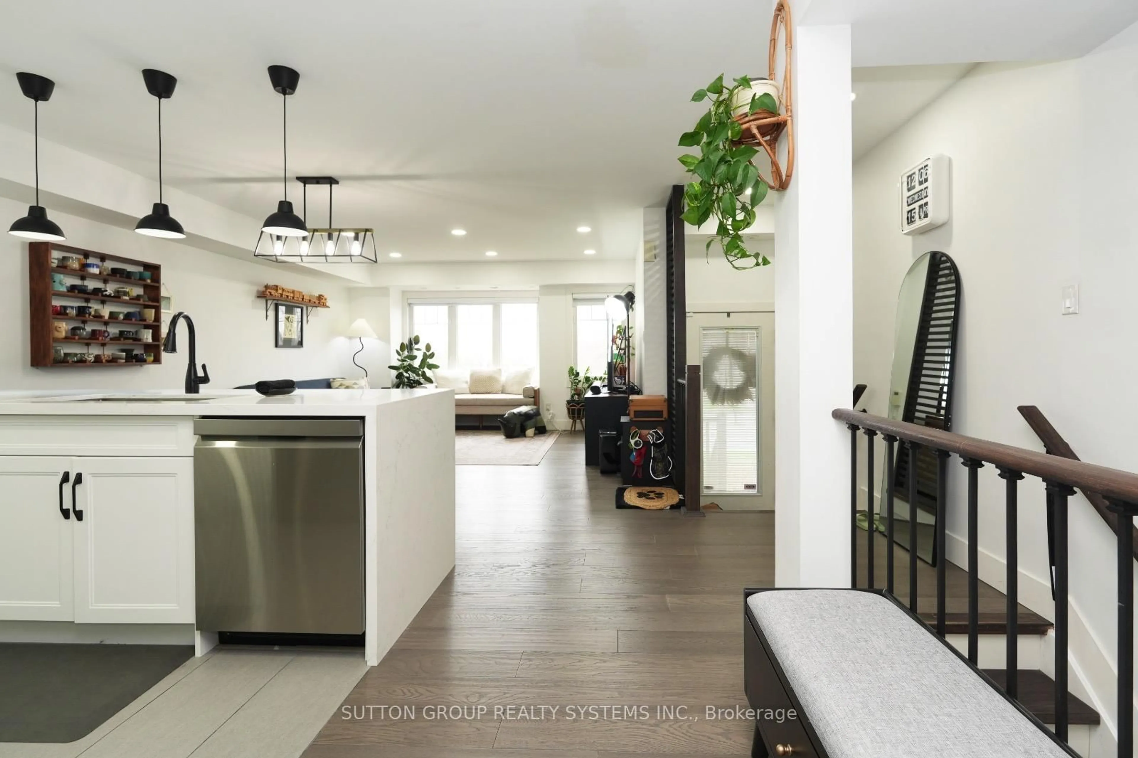 Open concept kitchen, unknown for 5035 Ninth Line #3, Mississauga Ontario L5M 0E5
