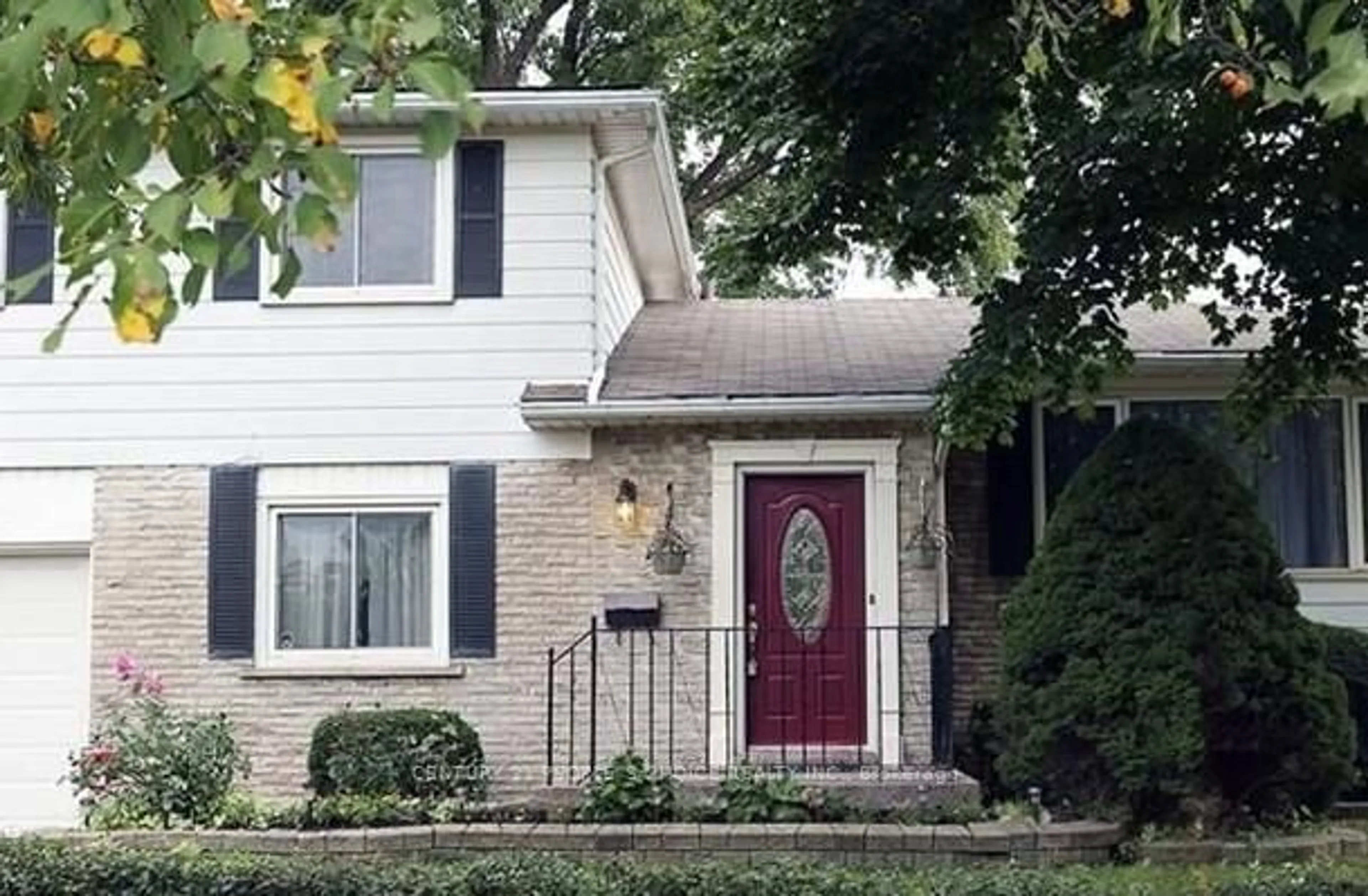 Home with brick exterior material, street for 2506 Bridge Rd, Oakville Ontario L6L 2H2
