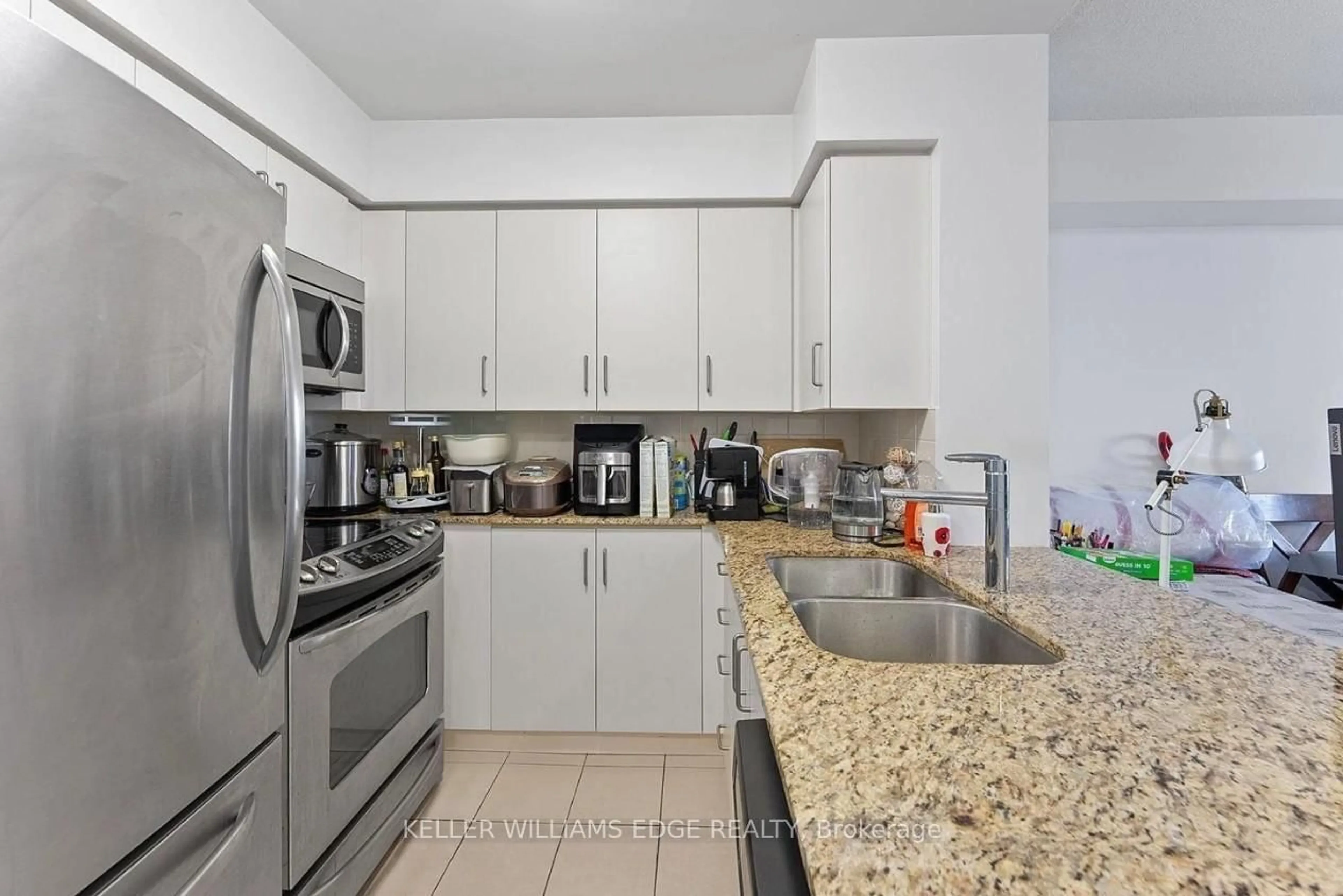 Standard kitchen, ceramic/tile floor for 215 Sherway Gardens Rd #809, Toronto Ontario M9C 0A4