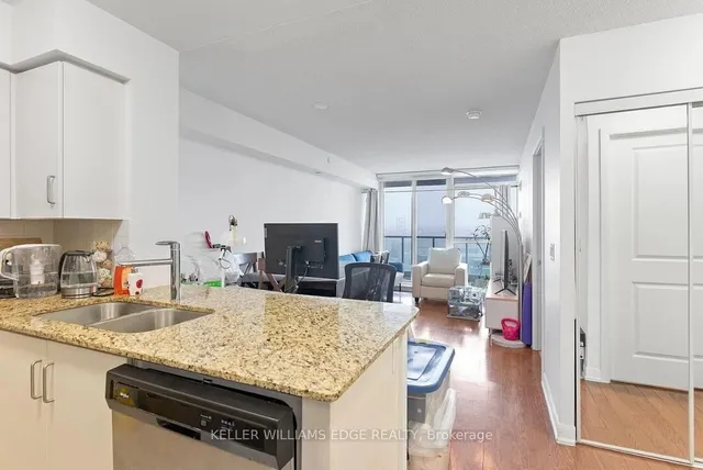 215 Sherway Gardens Rd #809, Toronto 3