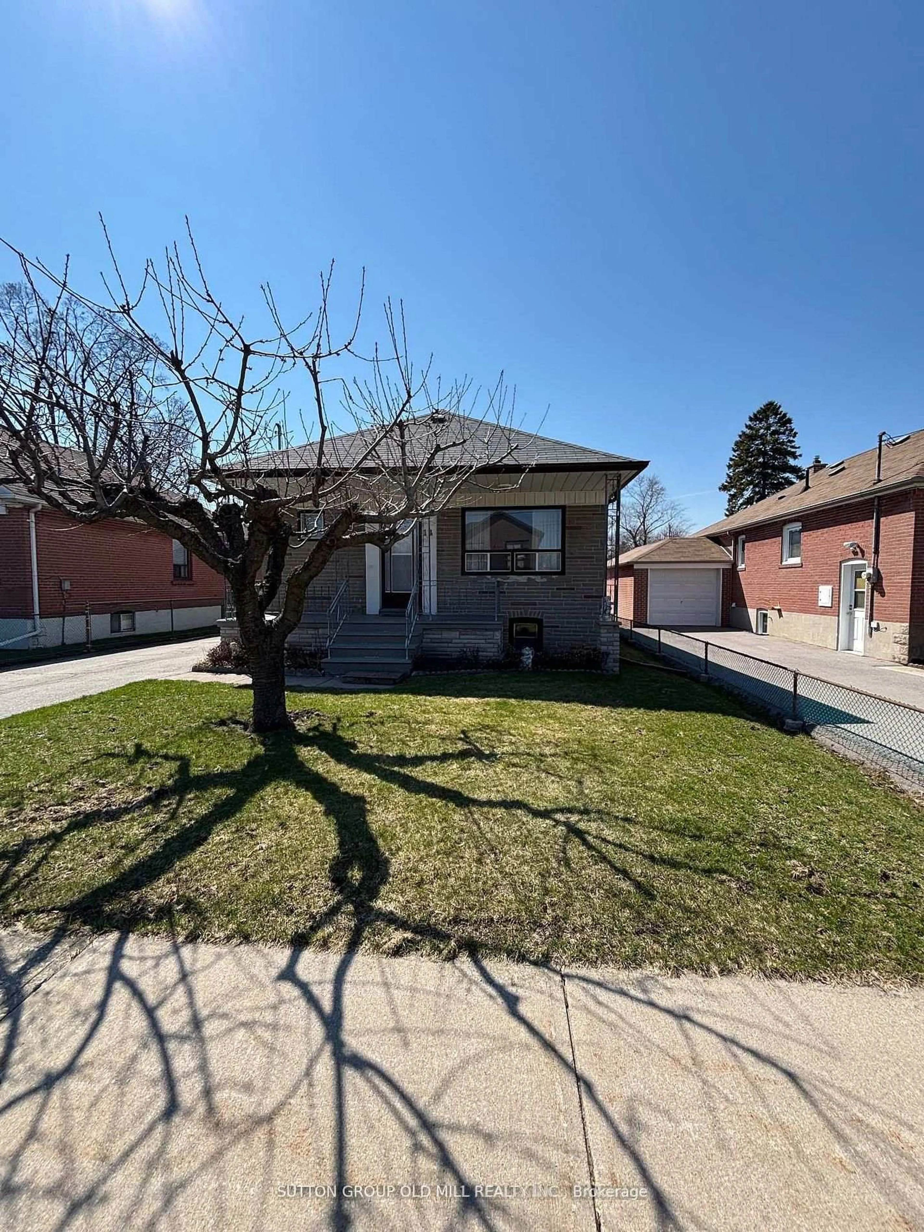 A pic from outside/outdoor area/front of a property/back of a property/a pic from drone, street for 14 Ashmore Ave, Toronto Ontario M8Z 4C4