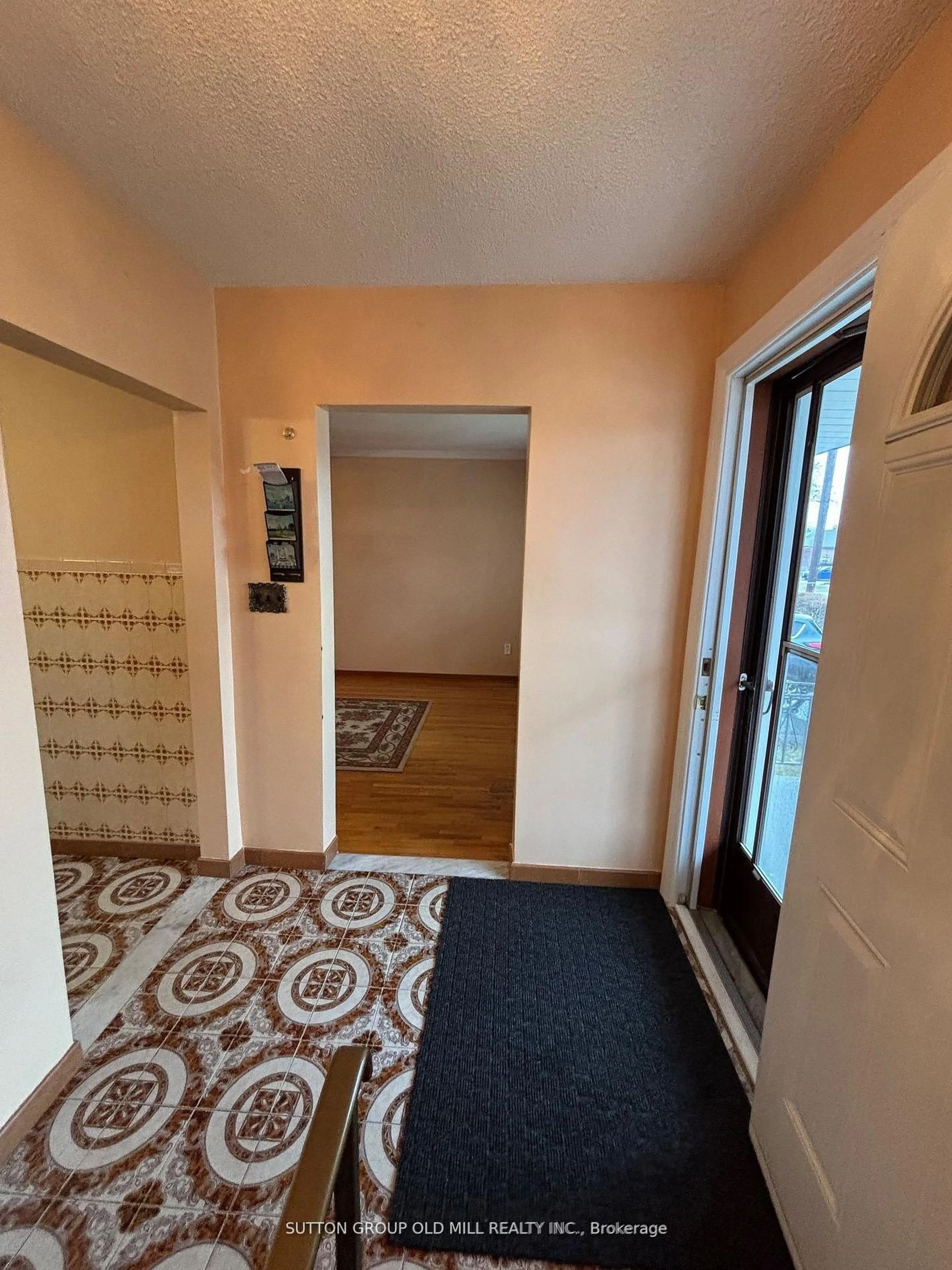 A pic of a room for 14 Ashmore Ave, Toronto Ontario M8Z 4C4