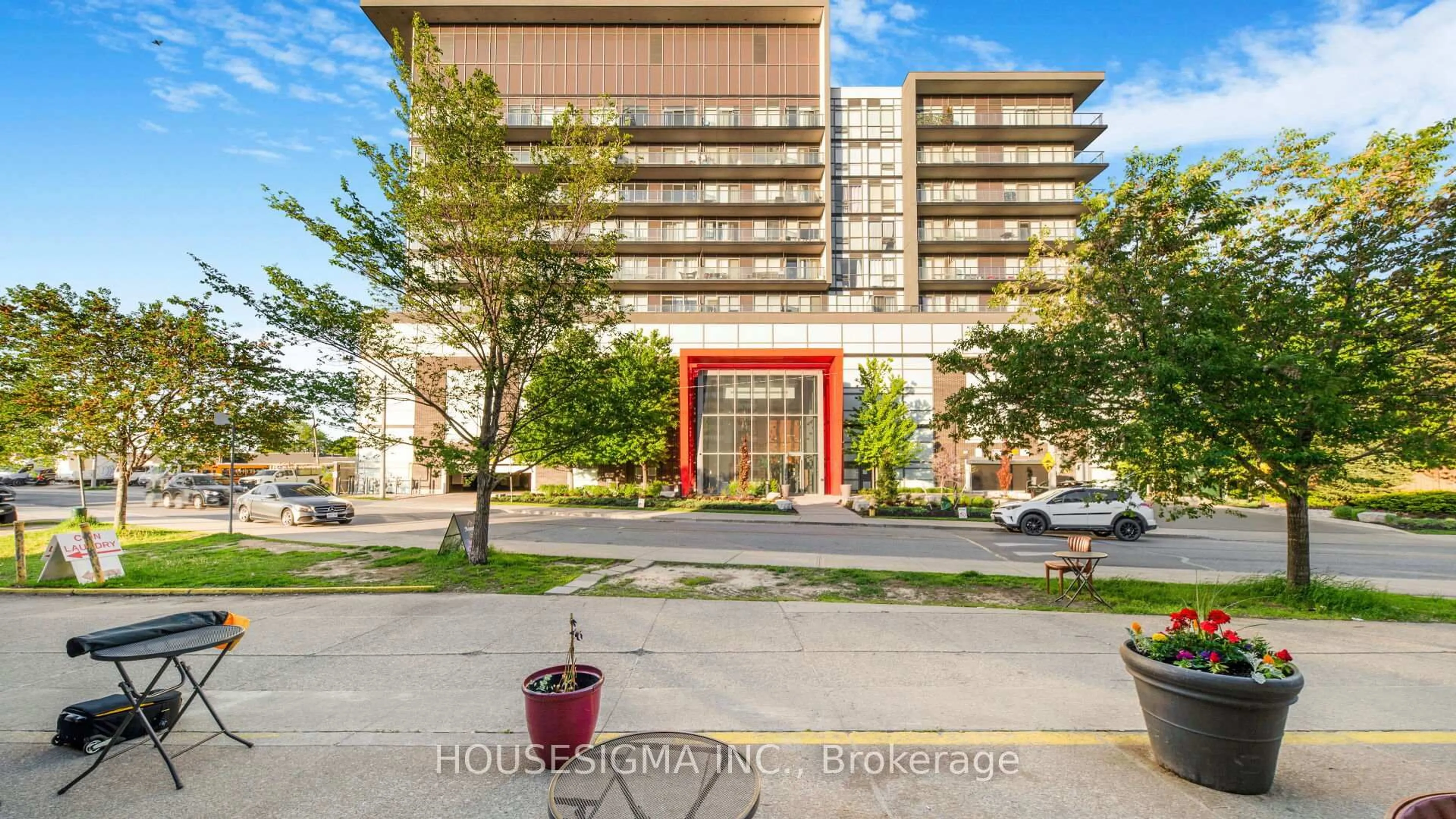 Indoor foyer for 15 James Finlay Way #1103, Toronto Ontario M3M 0B3