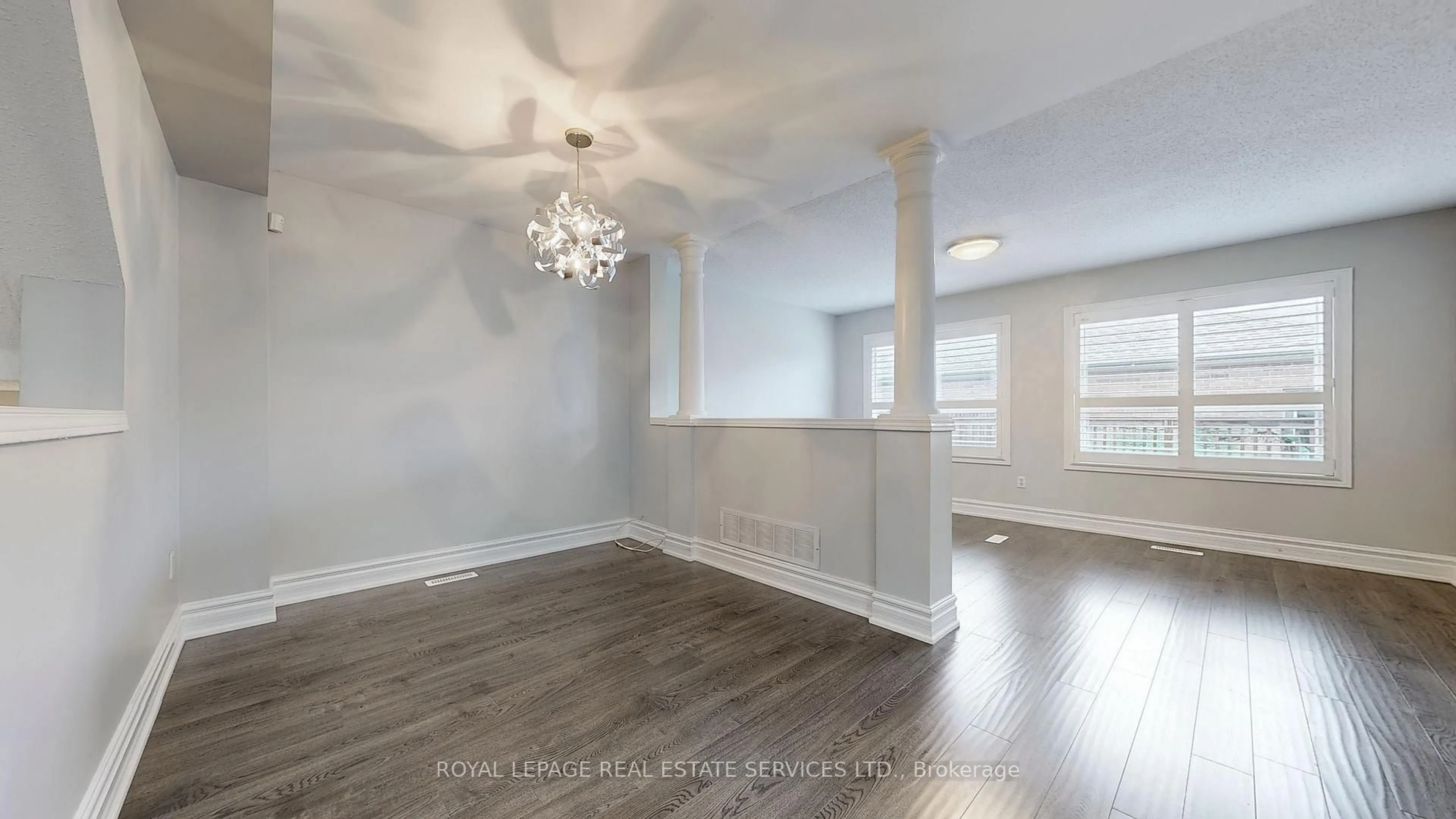 A pic of a room for 5842 Tenth Line, Mississauga Ontario L5M 6S5
