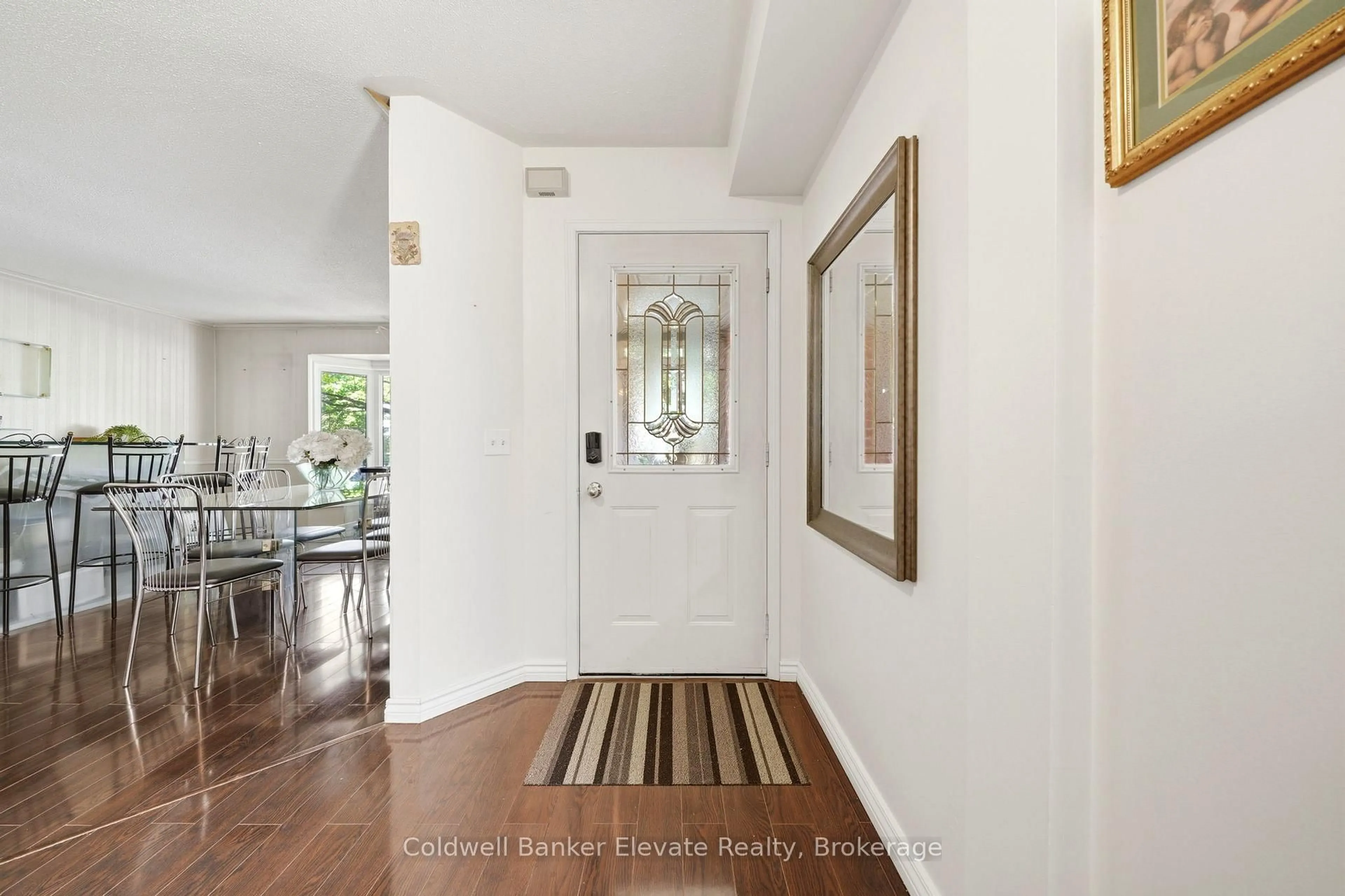Indoor entryway for 334 Cottonwood St, Orangeville Ontario L9W 4X7