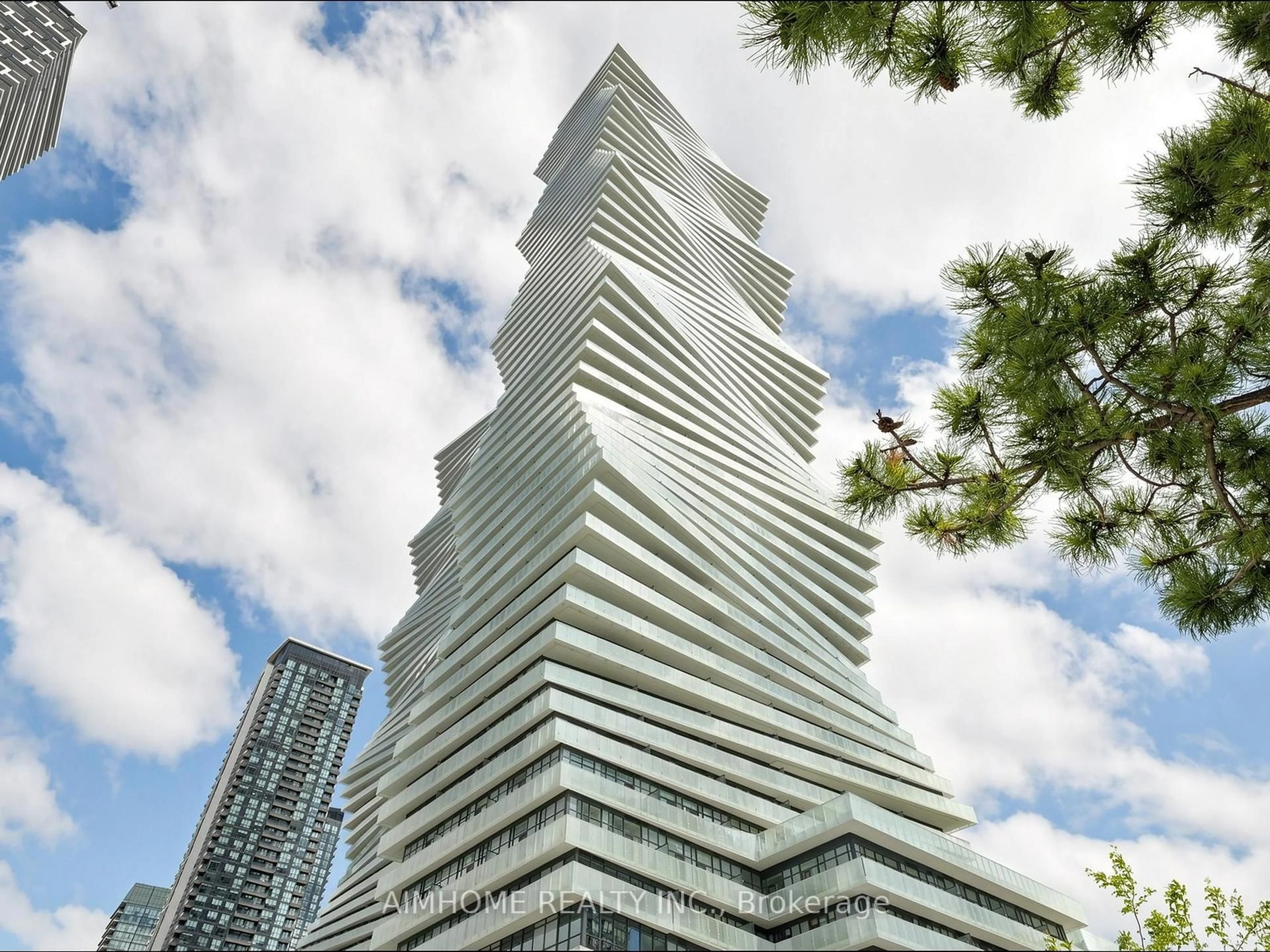 Indoor foyer for 3883 Quartz Rd #5604, Mississauga Ontario L5B 0M4