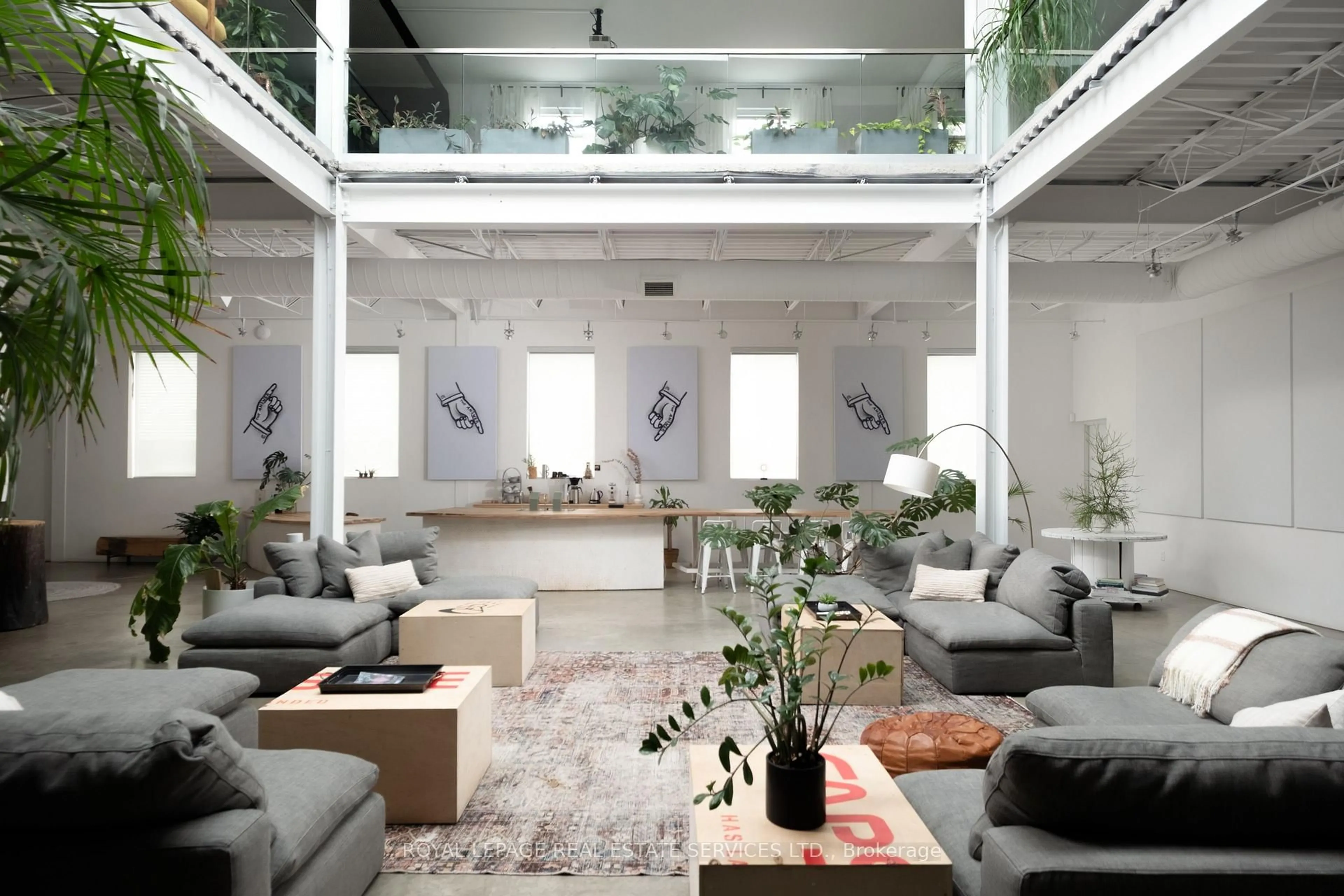 Unknown for 1 Roof Garden Lane, Toronto Ontario M6H 1R2