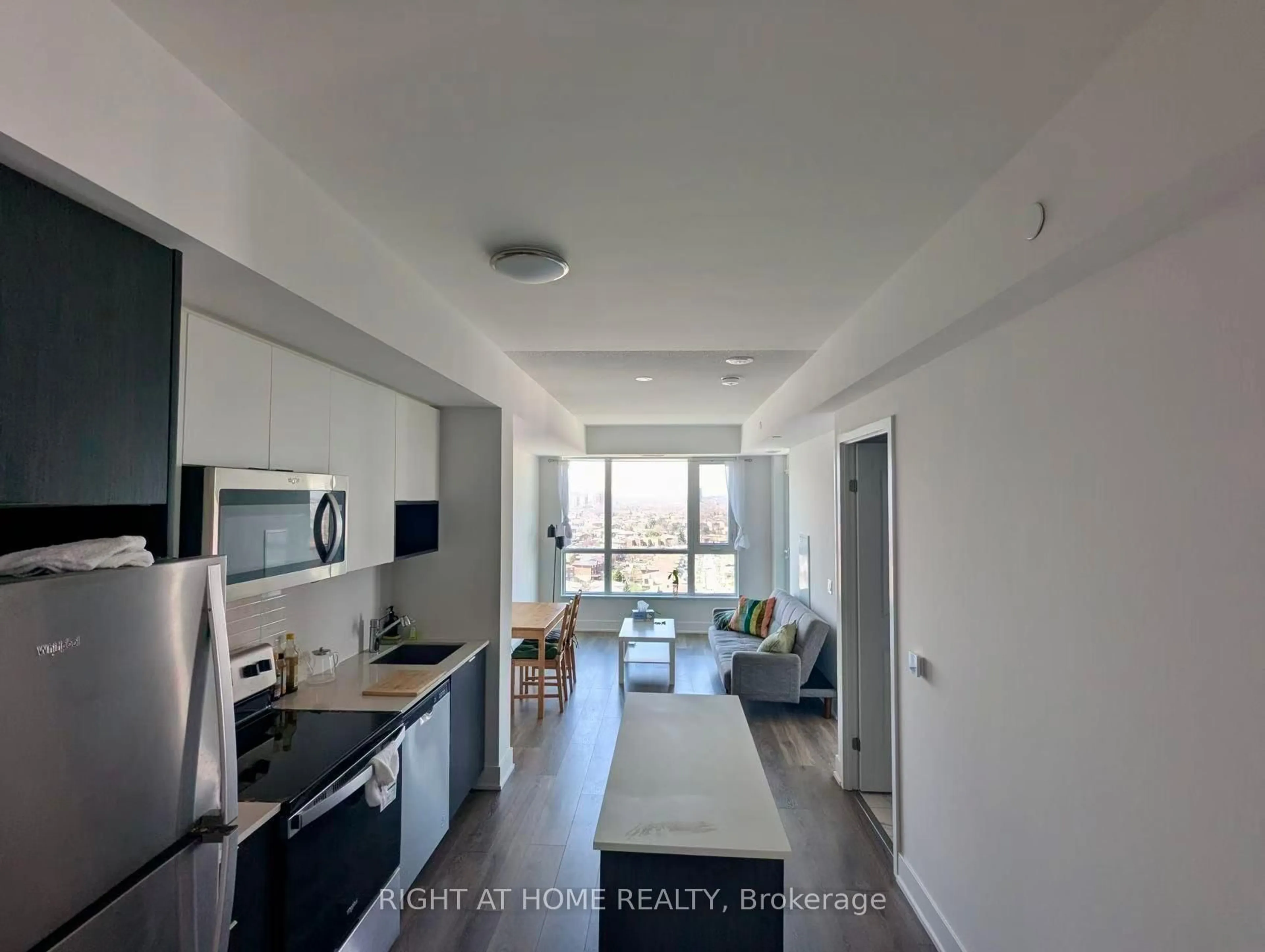 Unknown for 202 Burnhamthorpe Rd #1607, Mississauga Ontario L5A 0B2