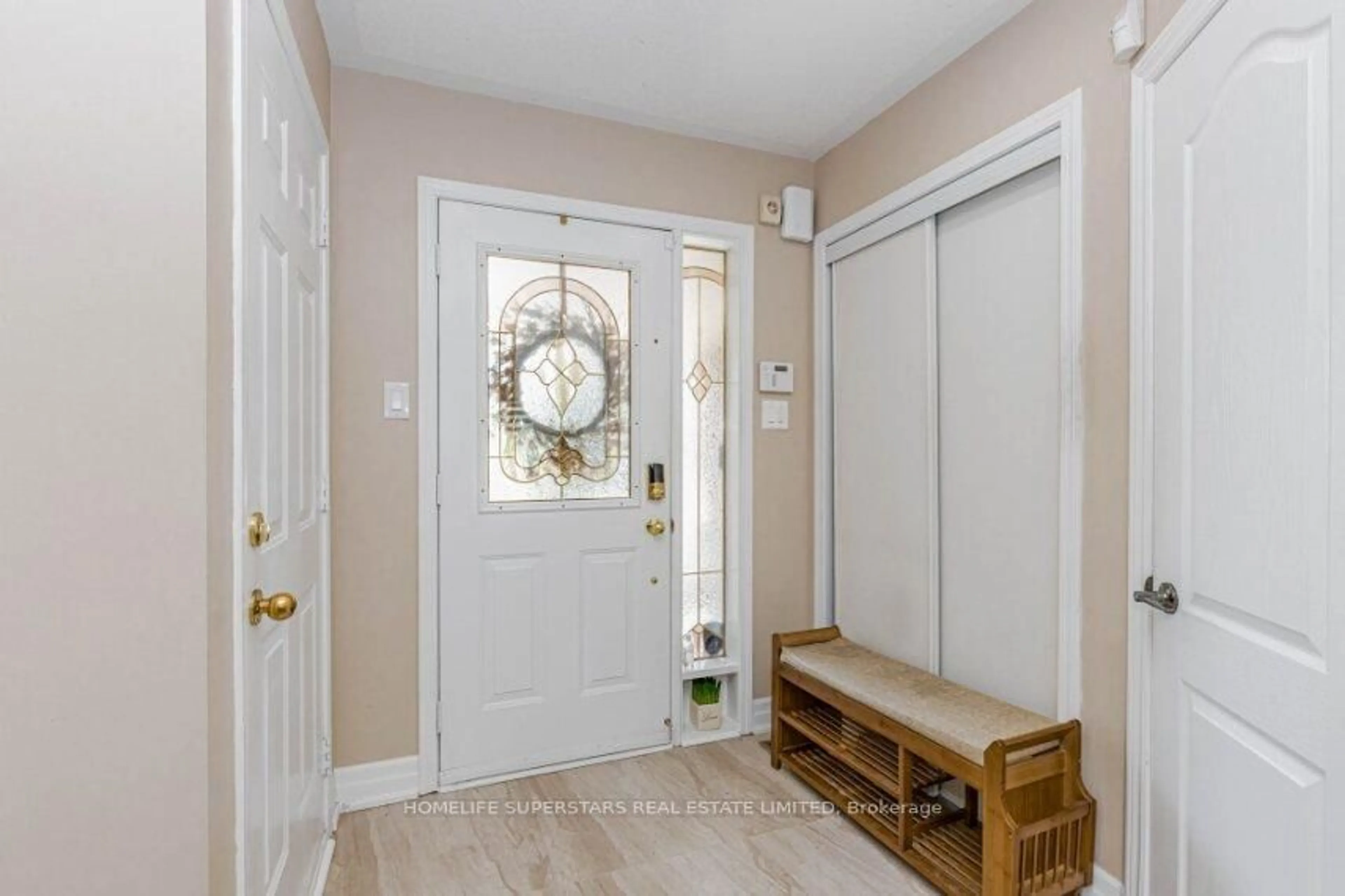 Indoor entryway for 50 Culture Cres, Brampton Ontario L6X 4X8