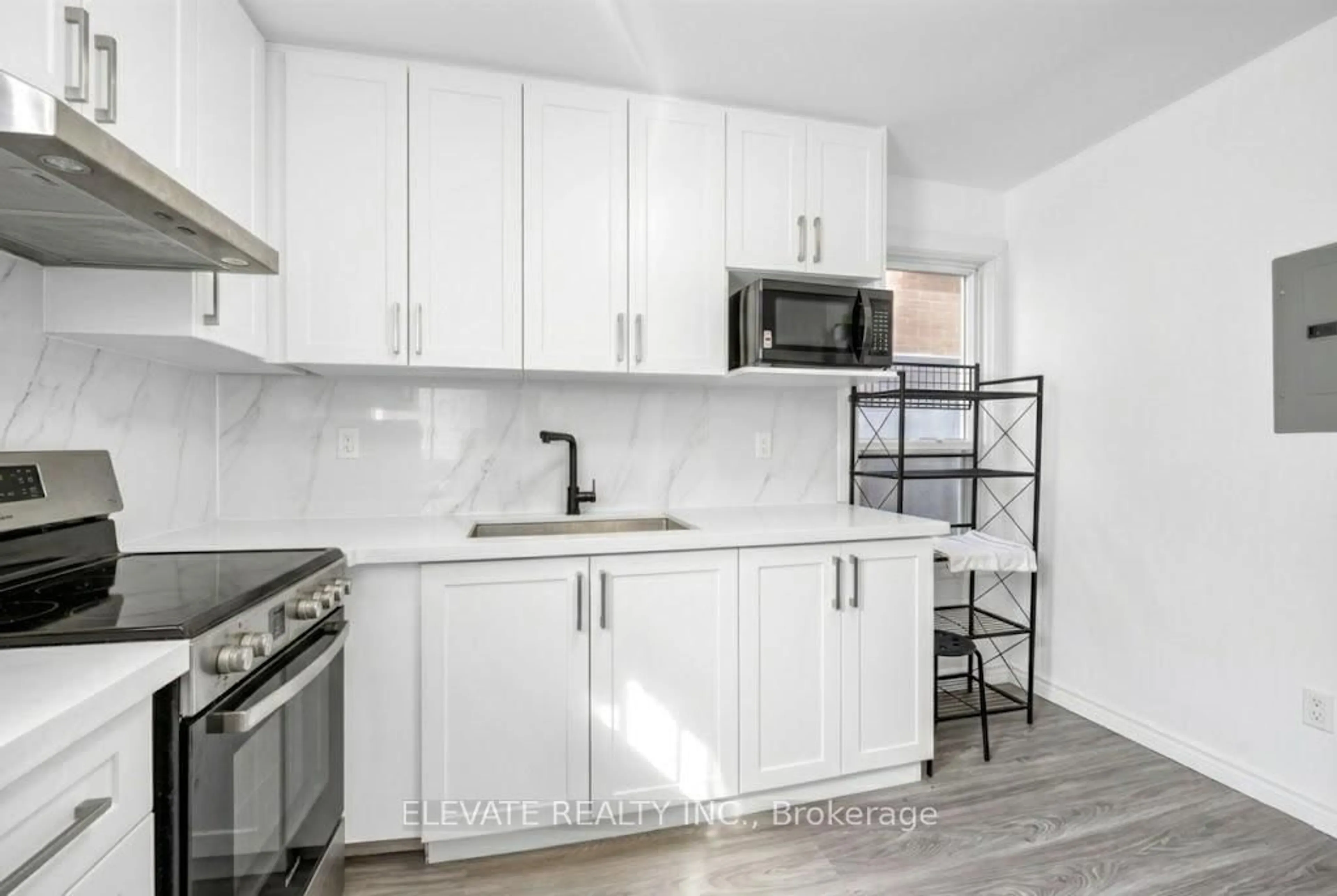 Standard kitchen, unknown for 1262 Lansdowne Ave, Toronto Ontario M6H 3Z8
