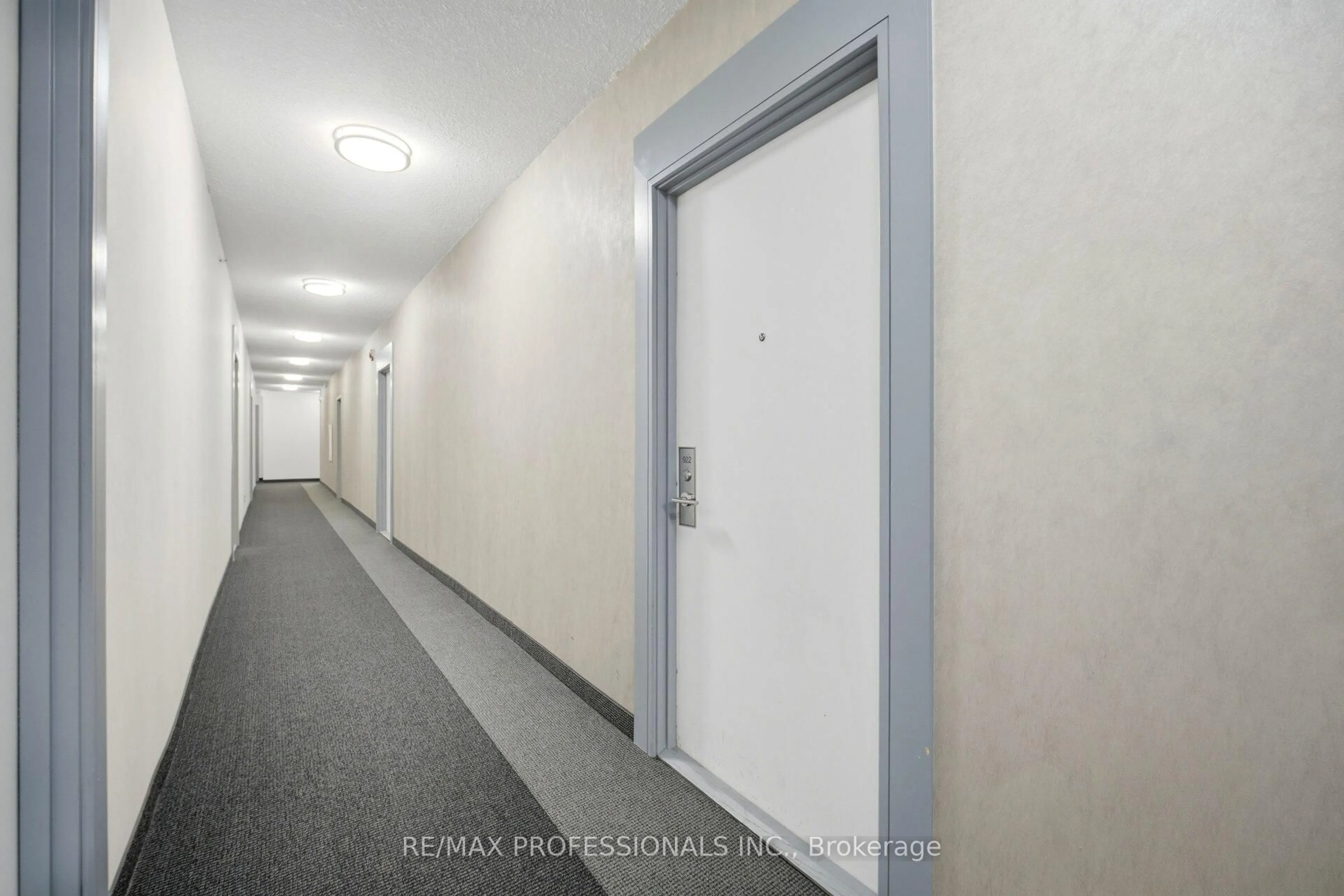 Unknown for 15 James Finlay Way #922, Toronto Ontario M3M 0B3