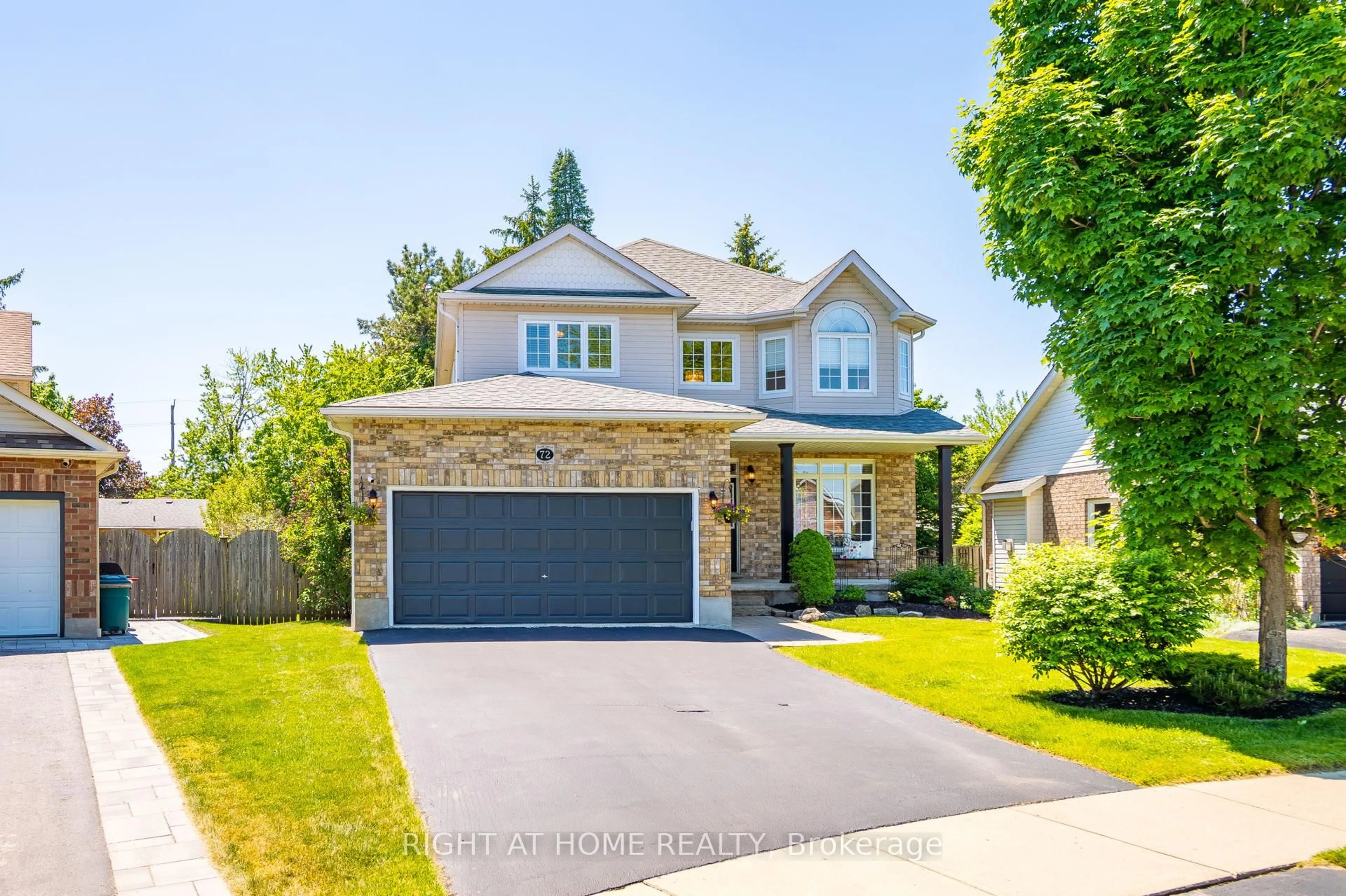 Home with brick exterior material, street for 72 Beardmore Cres, Halton Hills Ontario L7J 2Z1