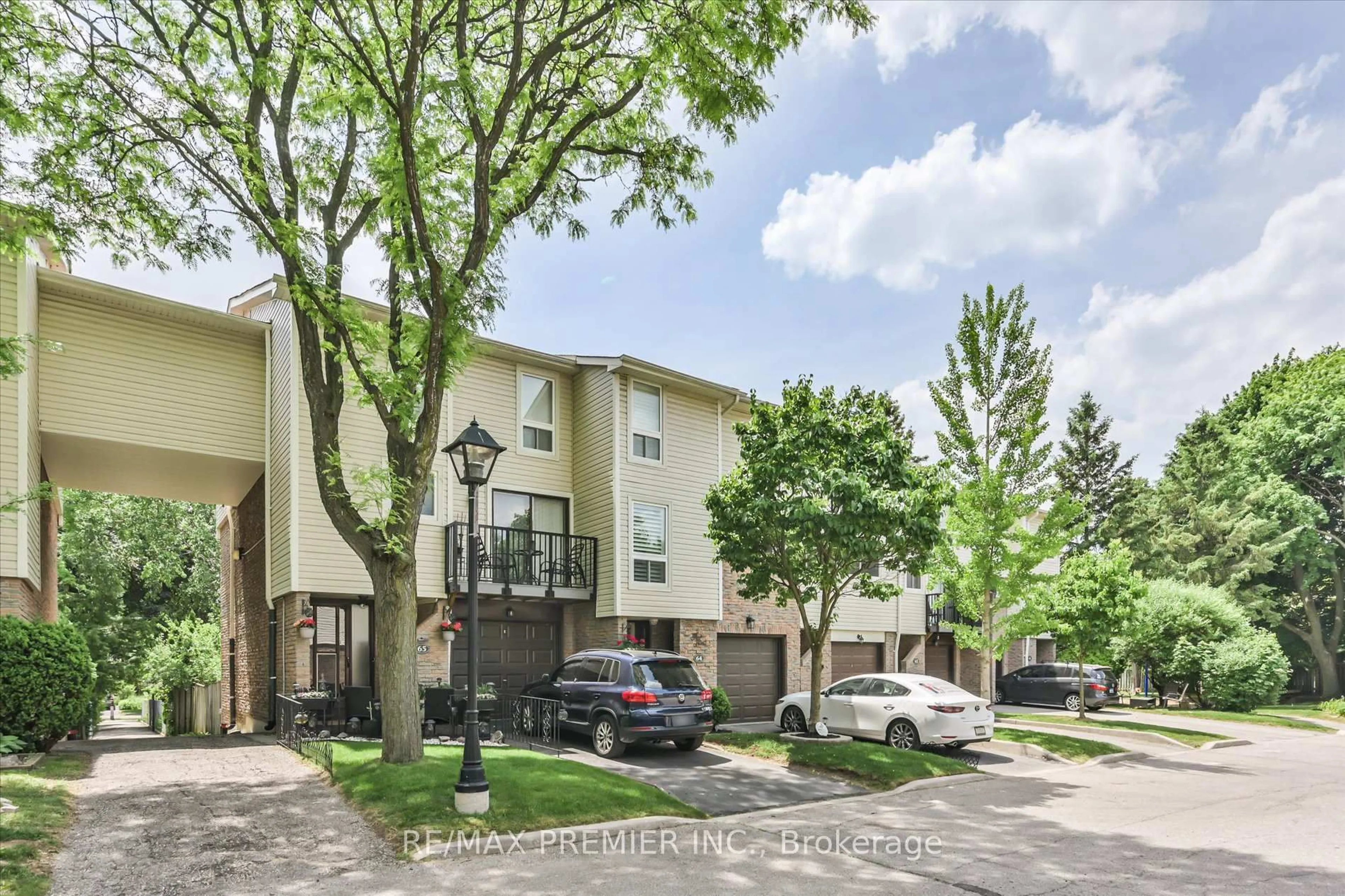 A pic from outside/outdoor area/front of a property/back of a property/a pic from drone, street for 7251 Copenhagen Rd #63, Mississauga Ontario L5N 2H6