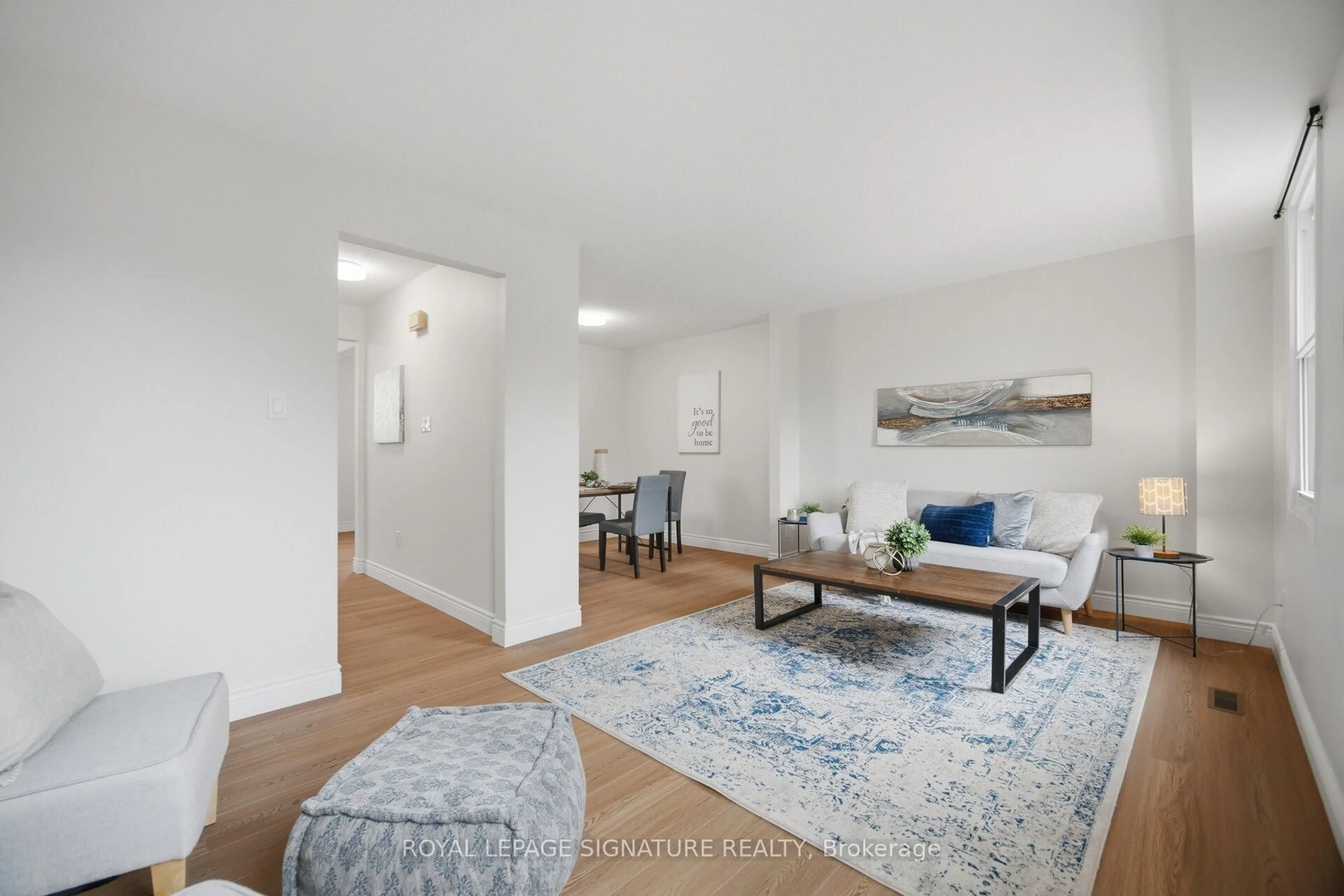 Living room with furniture, unknown for 7340 Copenhagen Rd #10, Mississauga Ontario L5N 2S5
