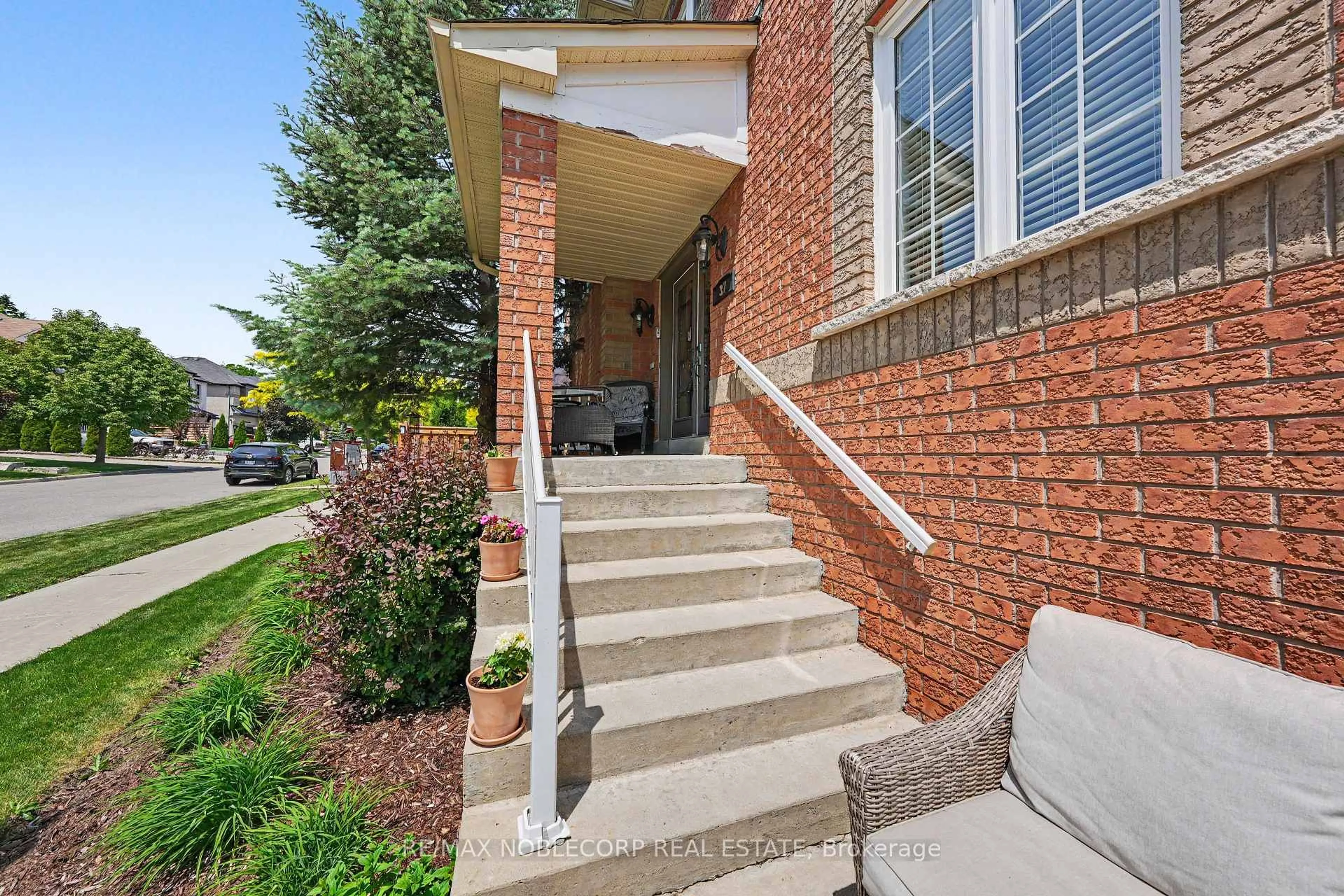 Home with brick exterior material, street for 37 Christensen Ave, Caledon Ontario L7E 2Y5