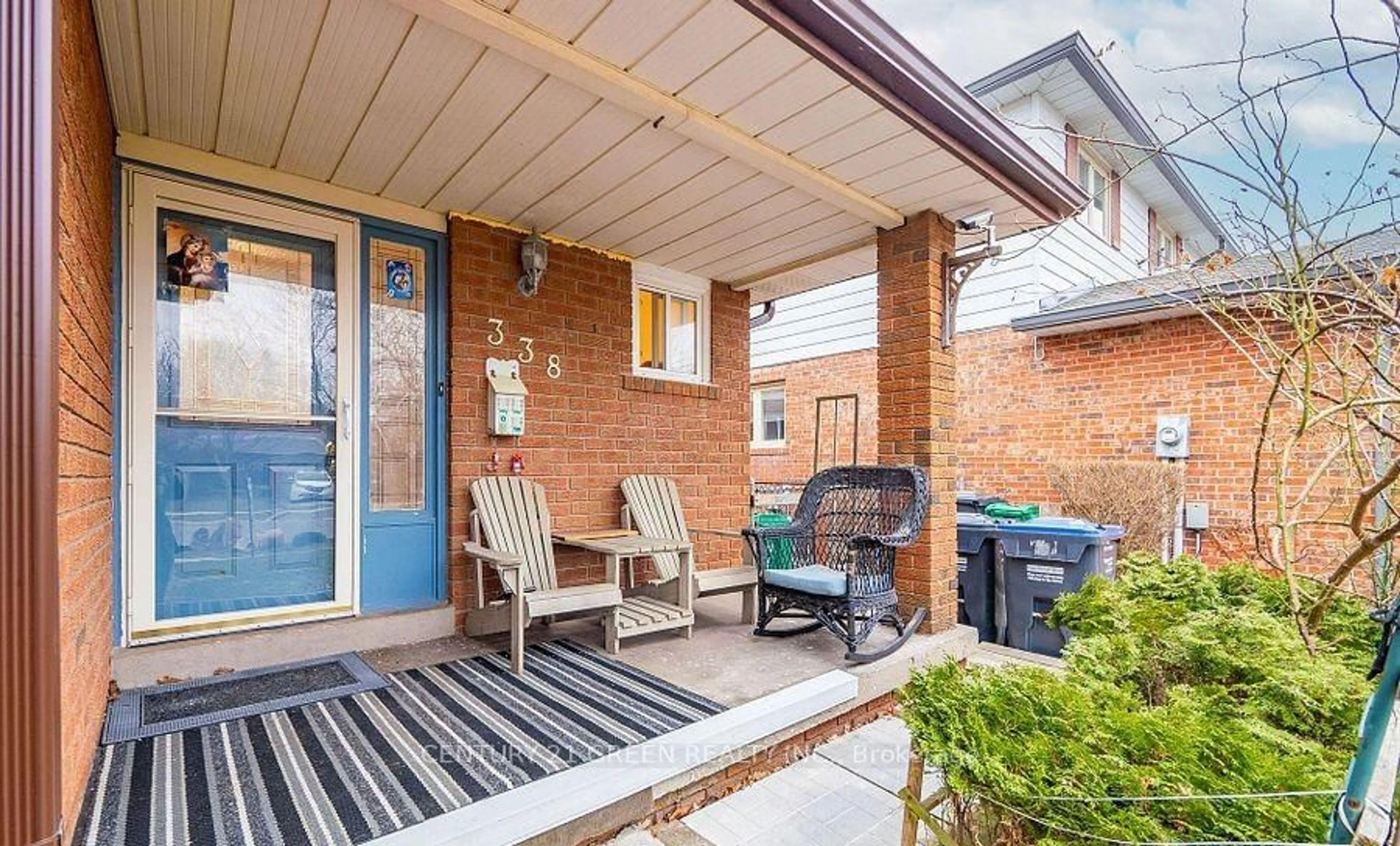 Patio, street for 338 Hillside Dr, Mississauga Ontario L5M 2L7