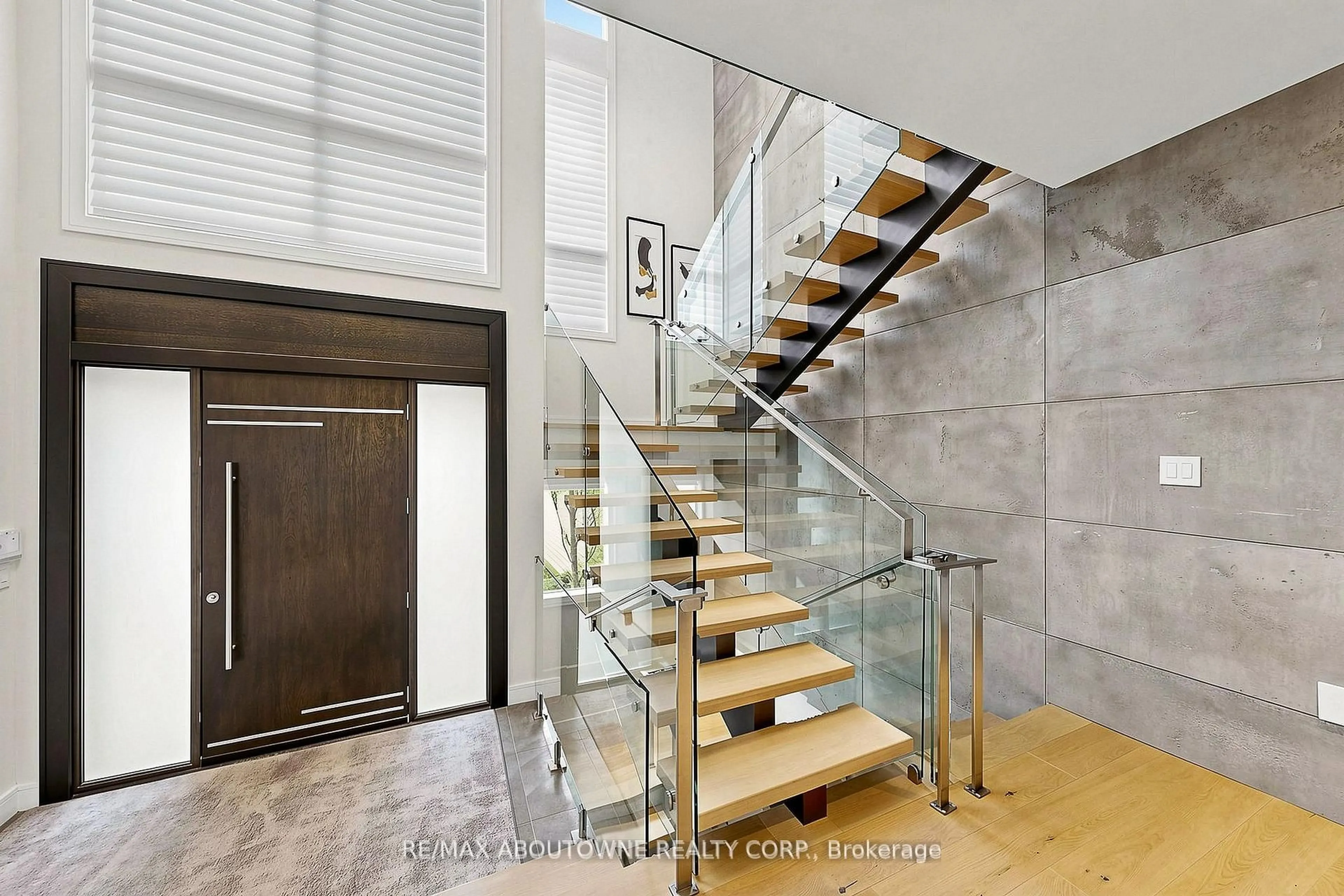 Unknown for 1364 Acton Cres, Oakville Ontario L6J 2S5
