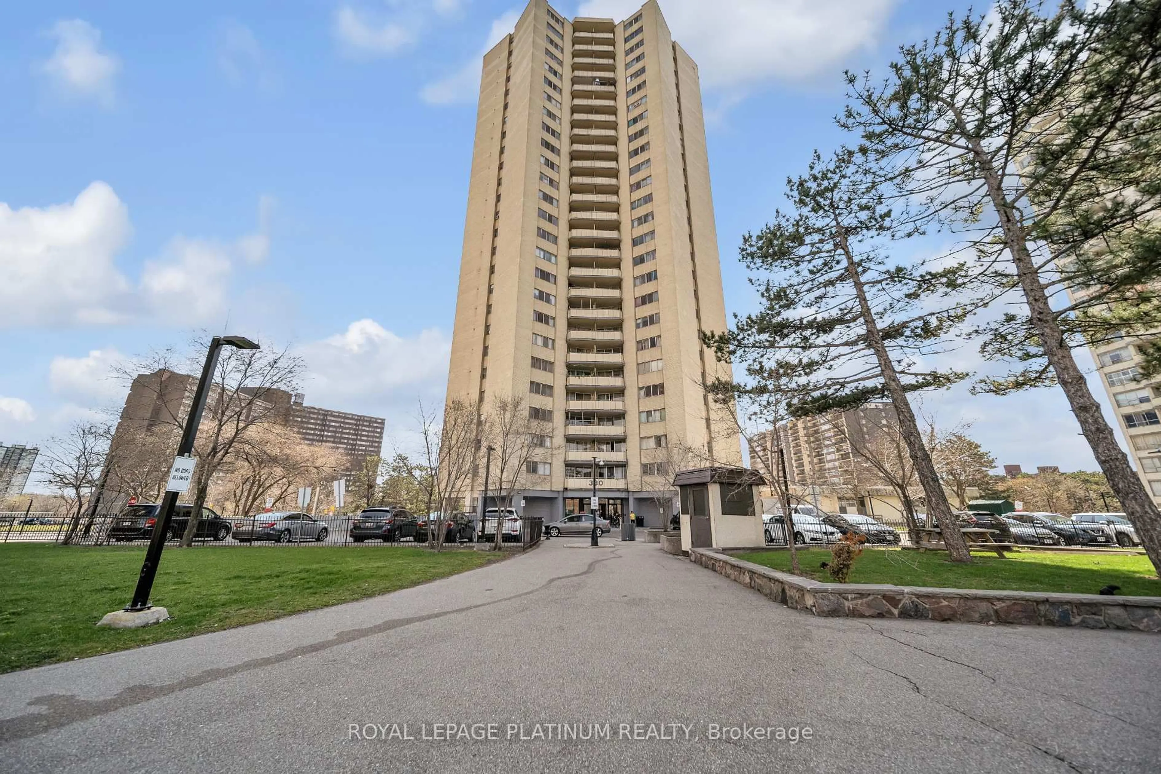 Unknown for 330 Dixon Rd #408, Toronto Ontario M9R 1S9