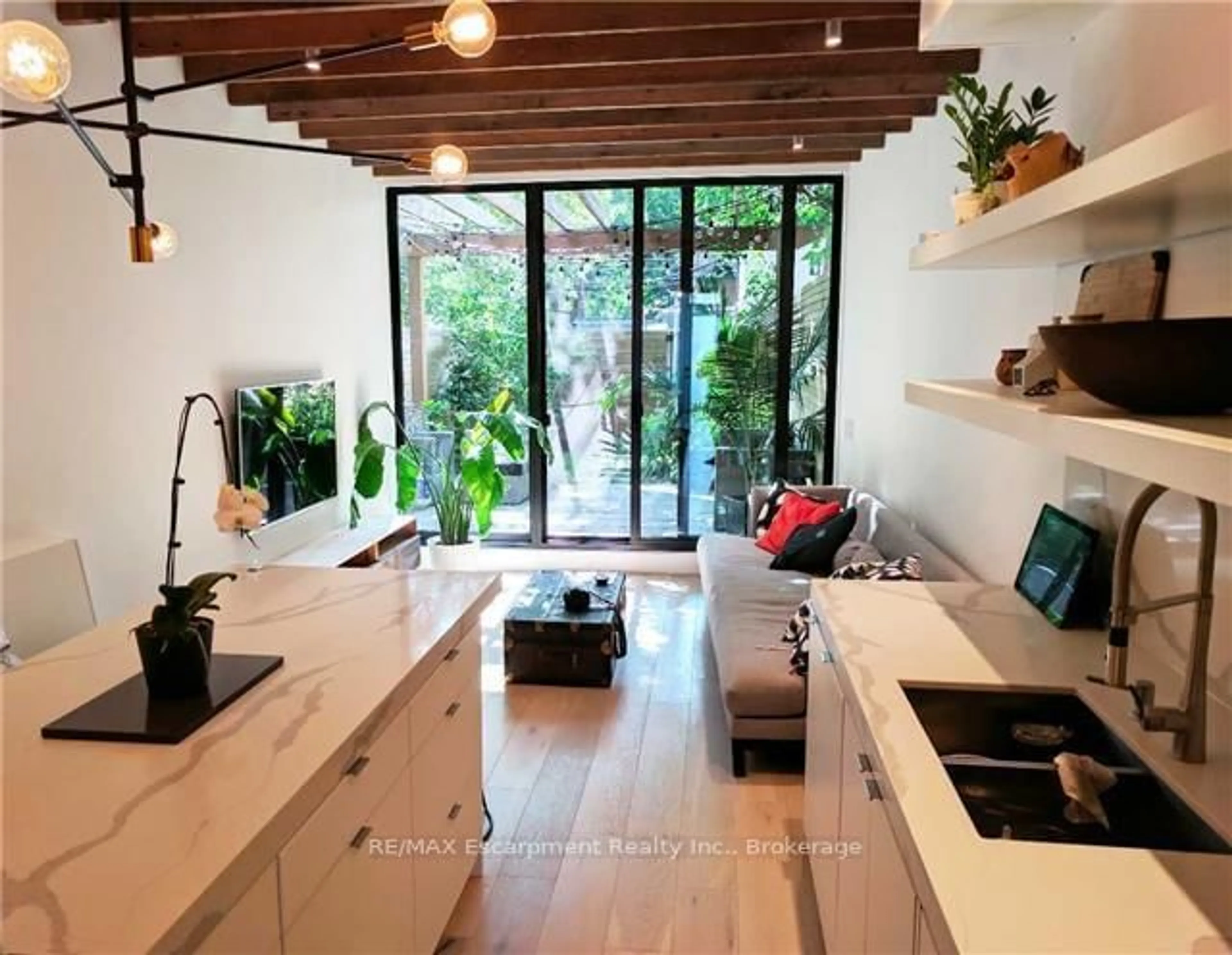 Open concept kitchen, unknown for 2557 Dundas St, Toronto Ontario M6P 1X6
